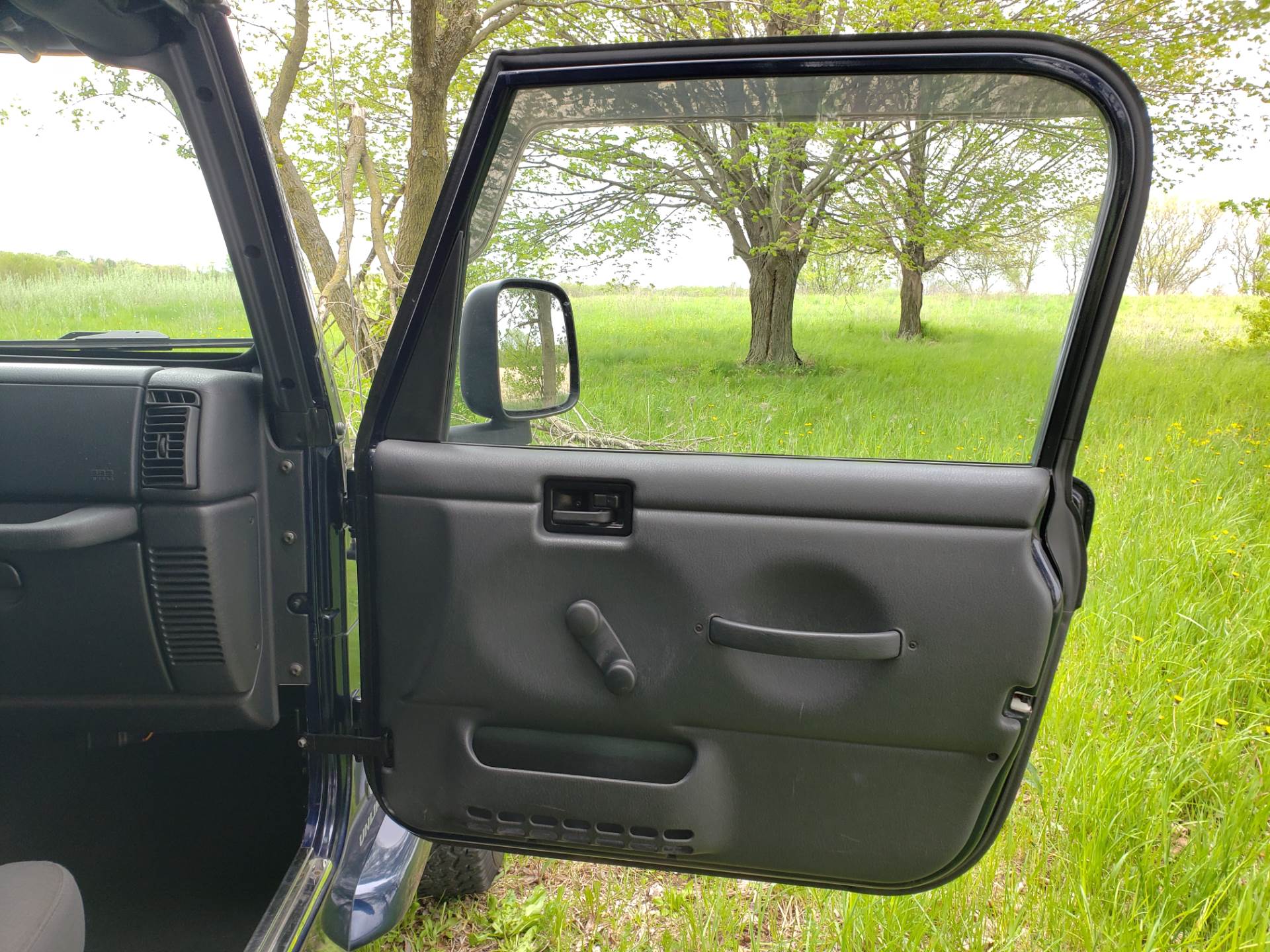 2006 Jeep Wrangler Unlimited 2dr SUV 4WD in Big Bend, Wisconsin - Photo 50
