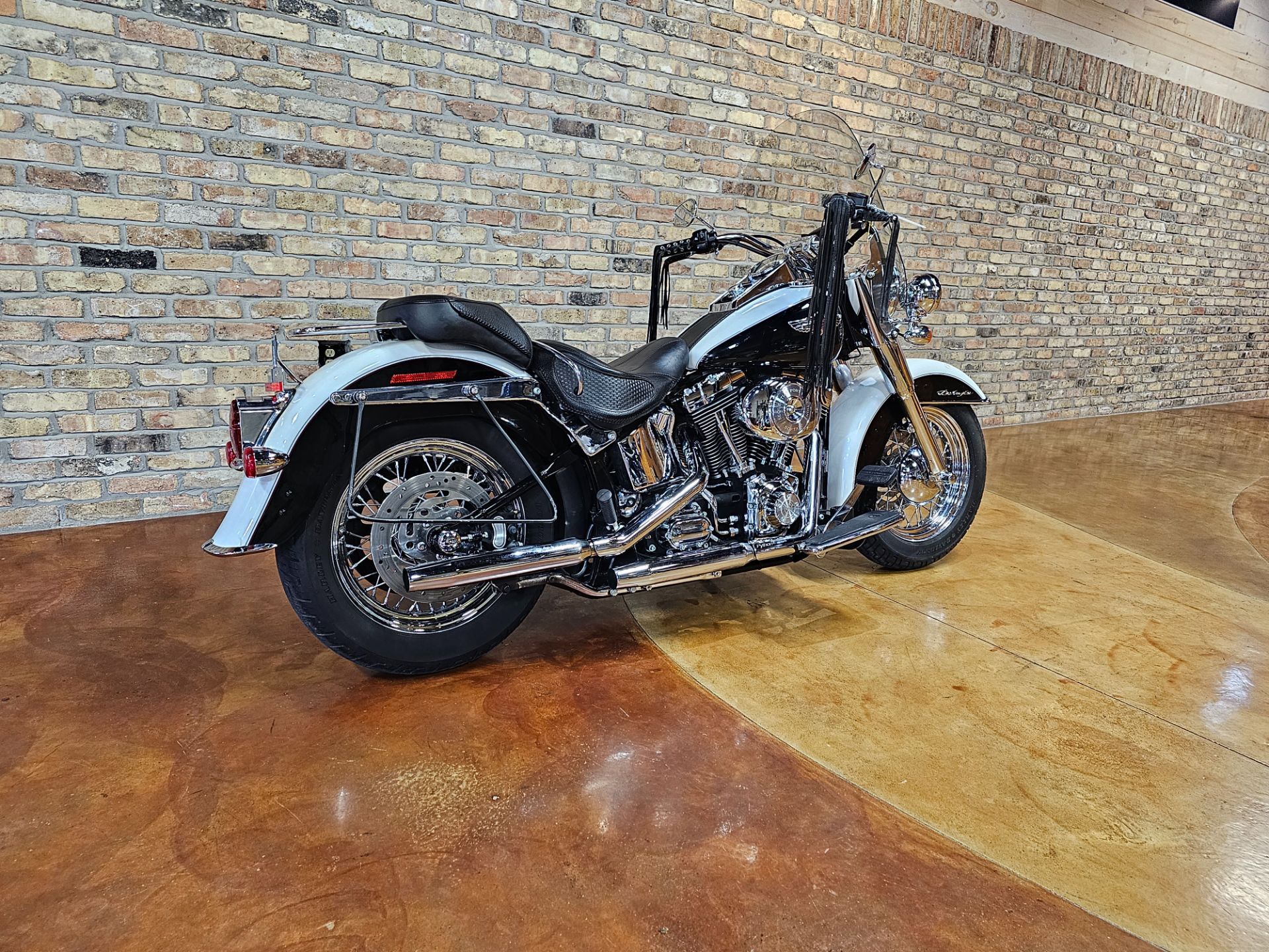 2005 Harley-Davidson FLSTN/FLSTNI Softail® Deluxe in Big Bend, Wisconsin - Photo 5
