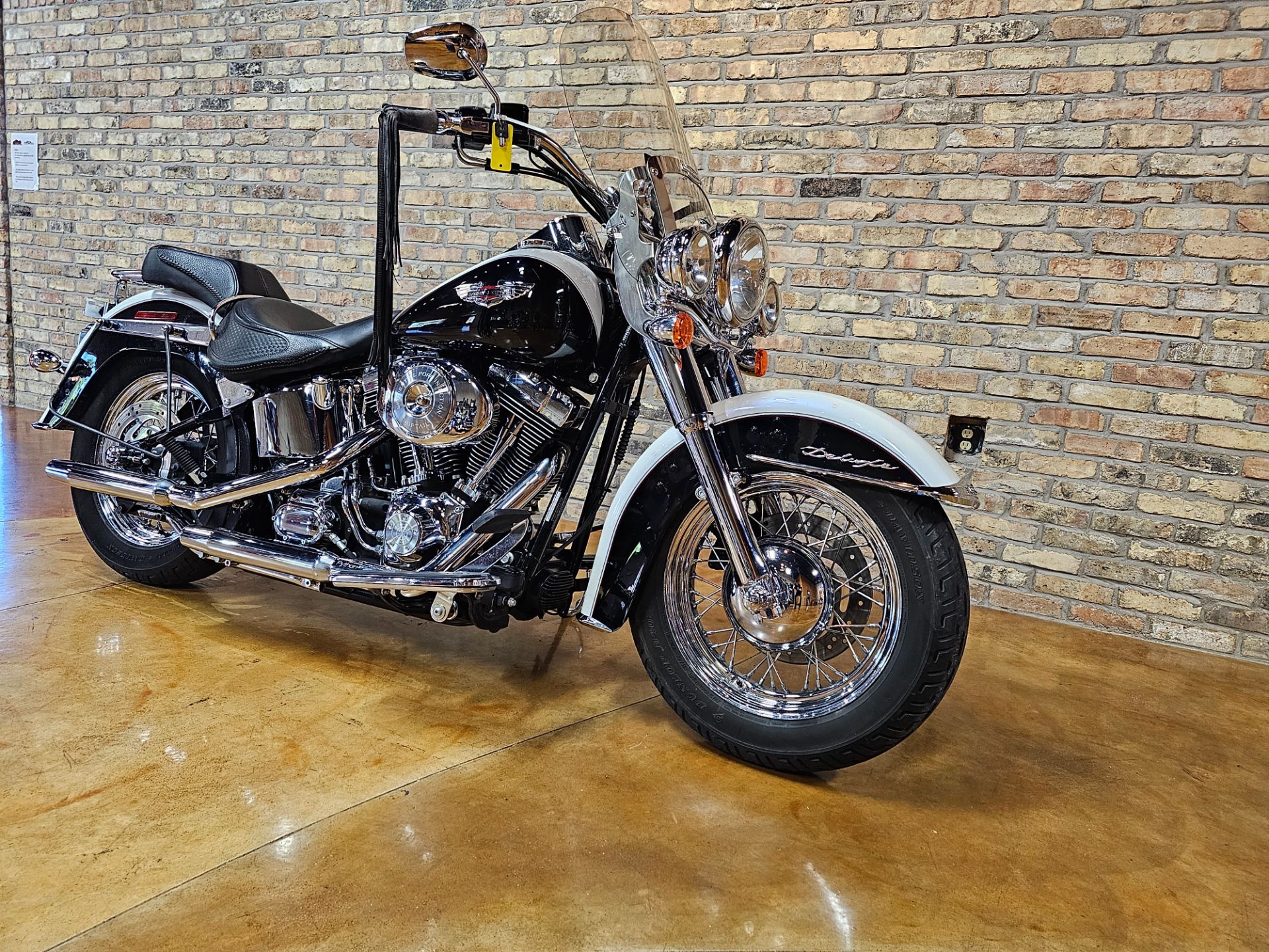 2005 Harley-Davidson FLSTN/FLSTNI Softail® Deluxe in Big Bend, Wisconsin - Photo 9