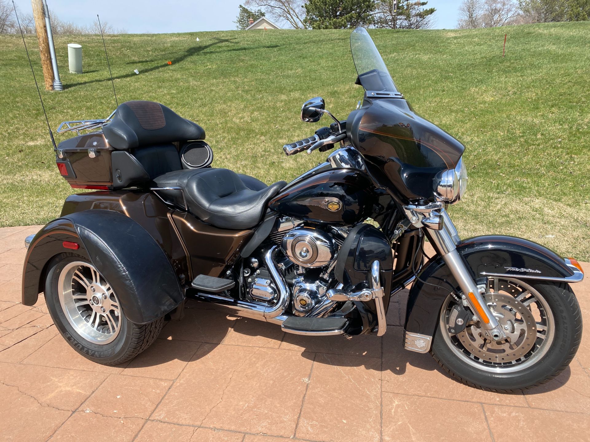 2013 Harley-Davidson Tri Glide® Ultra Classic® 110th Anniversary Edition in Big Bend, Wisconsin - Photo 4