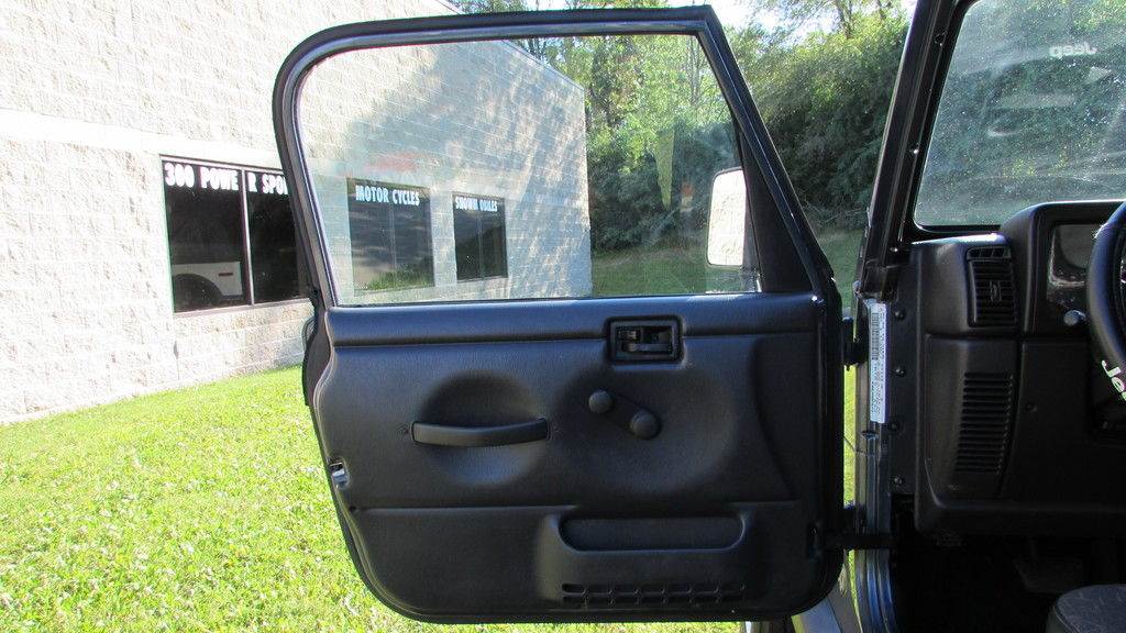 2001 Jeep WRANGLER in Big Bend, Wisconsin - Photo 16