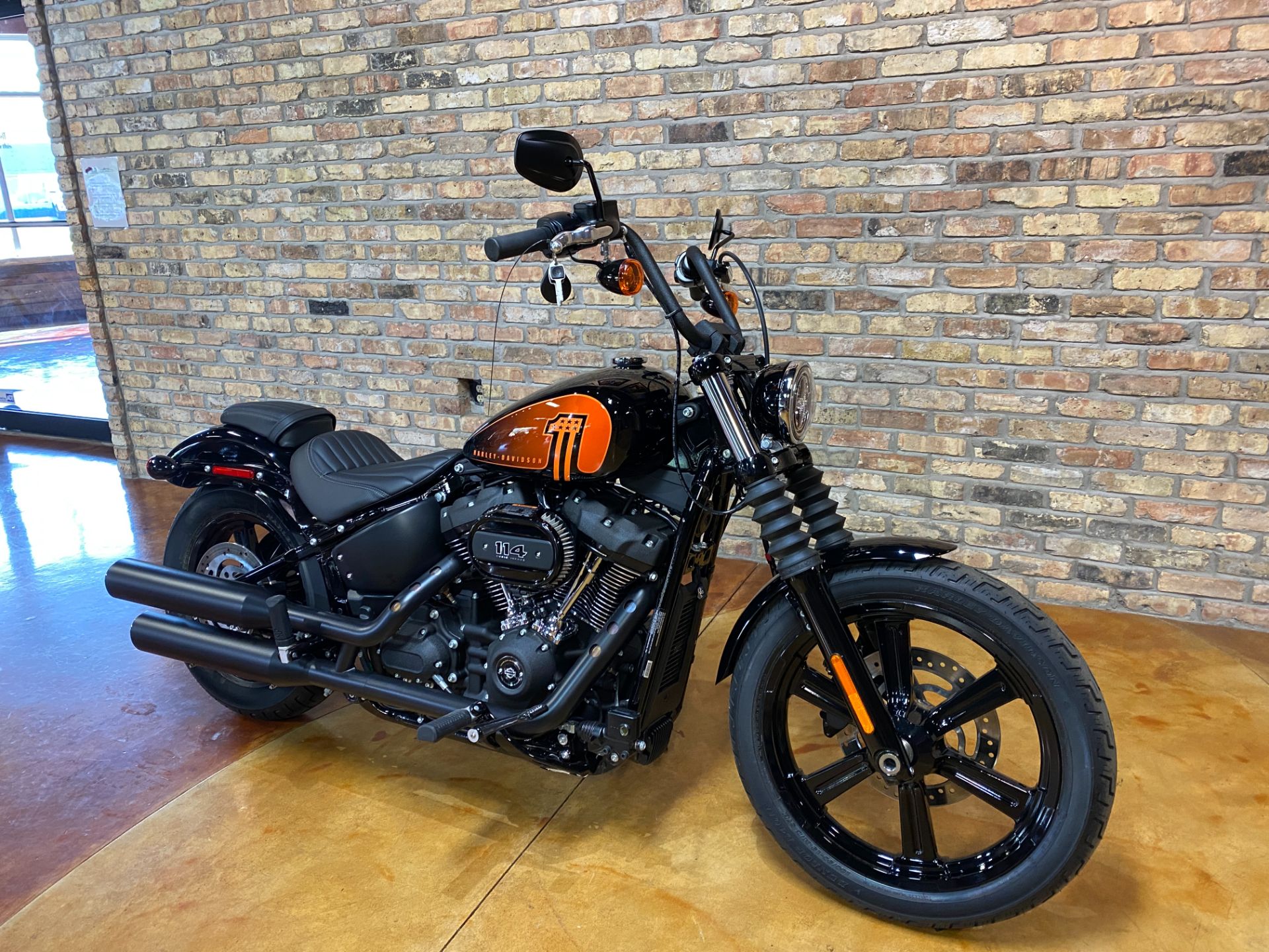 2023 Harley-Davidson Street Bob® 114 in Big Bend, Wisconsin - Photo 2