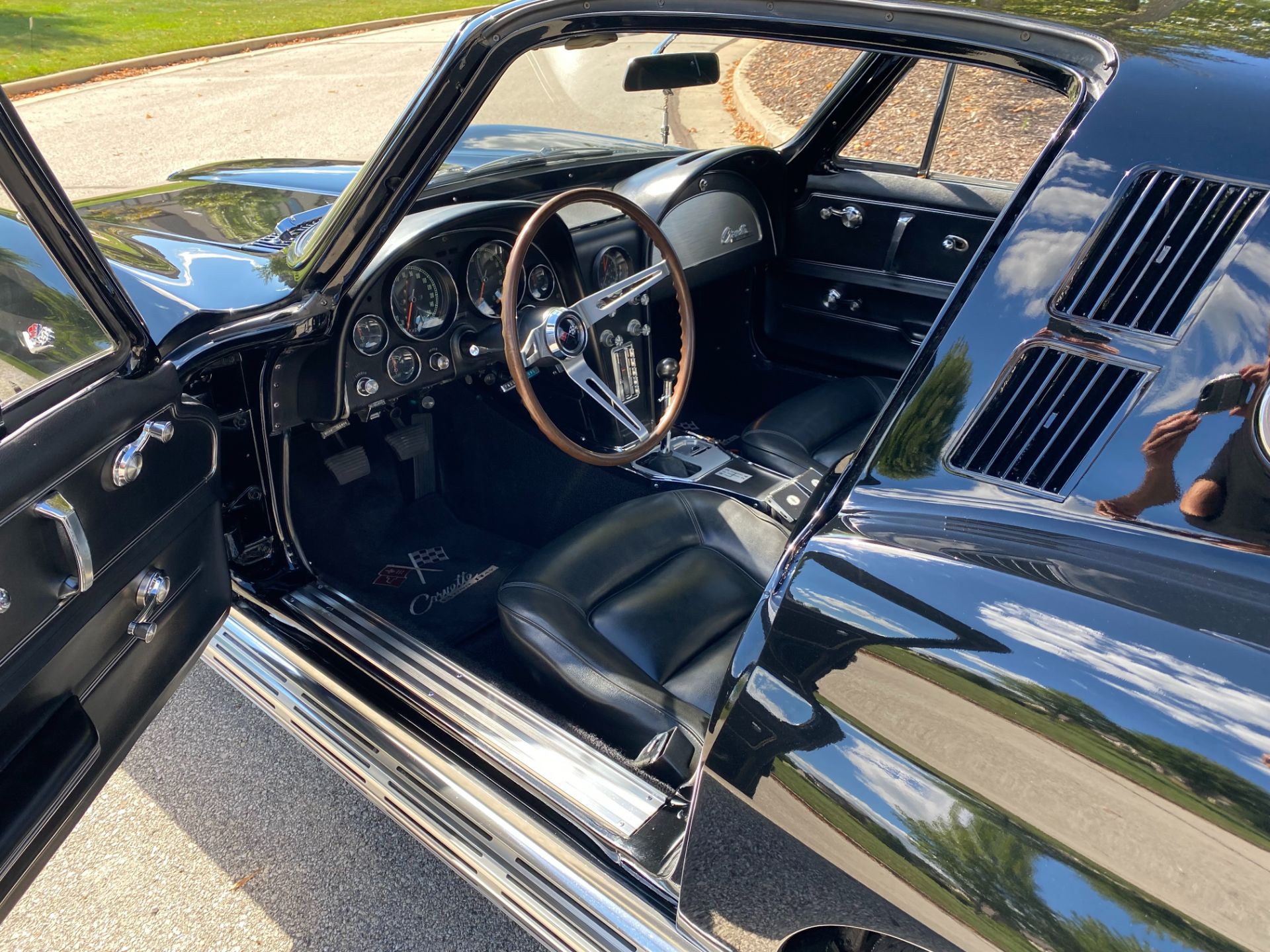 1965 Chevrolet Corvette in Big Bend, Wisconsin - Photo 34