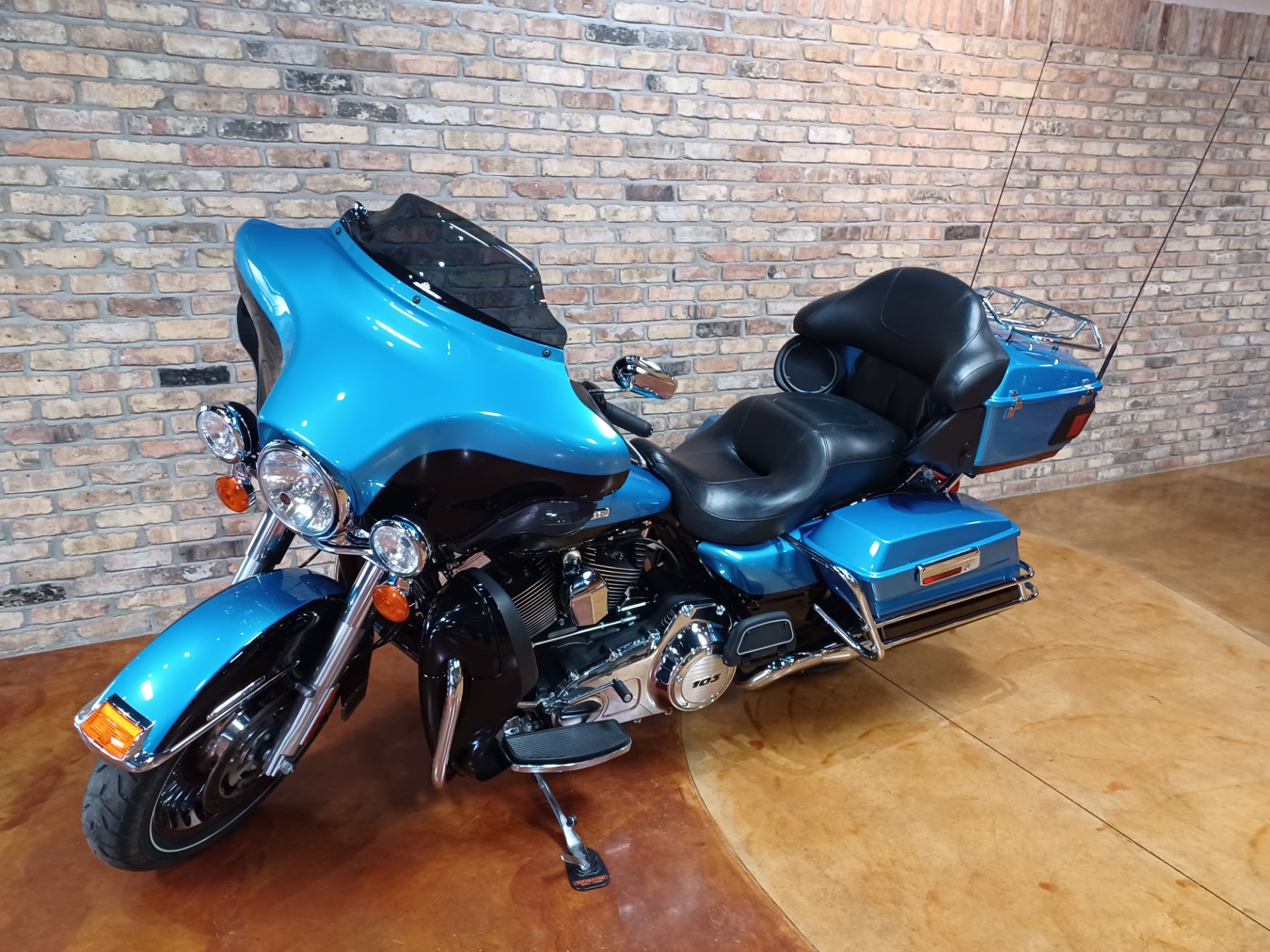 2011 Harley-Davidson Electra Glide® Ultra Limited in Big Bend, Wisconsin - Photo 16
