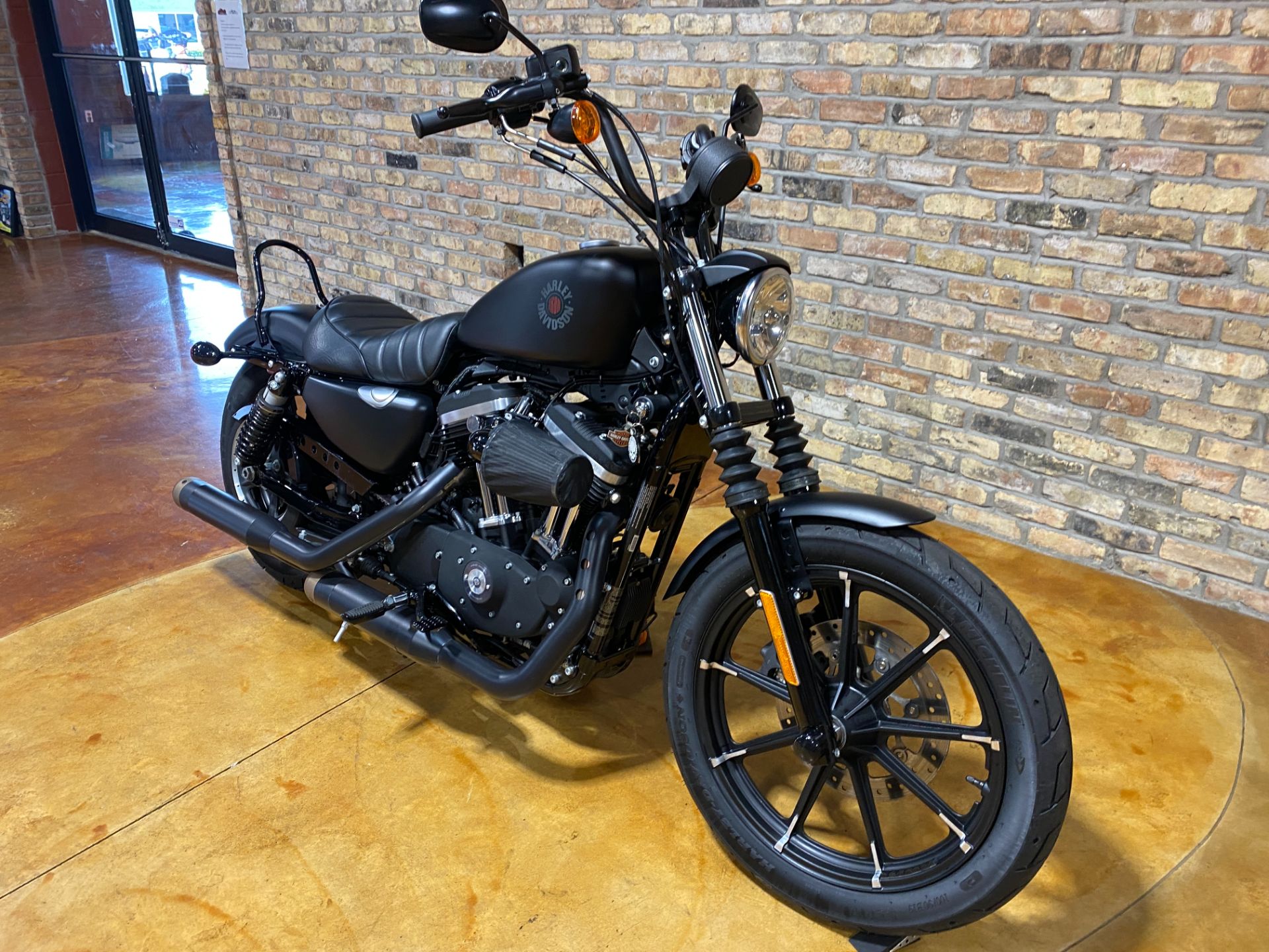 2020 Harley-Davidson Iron 883™ in Big Bend, Wisconsin - Photo 11