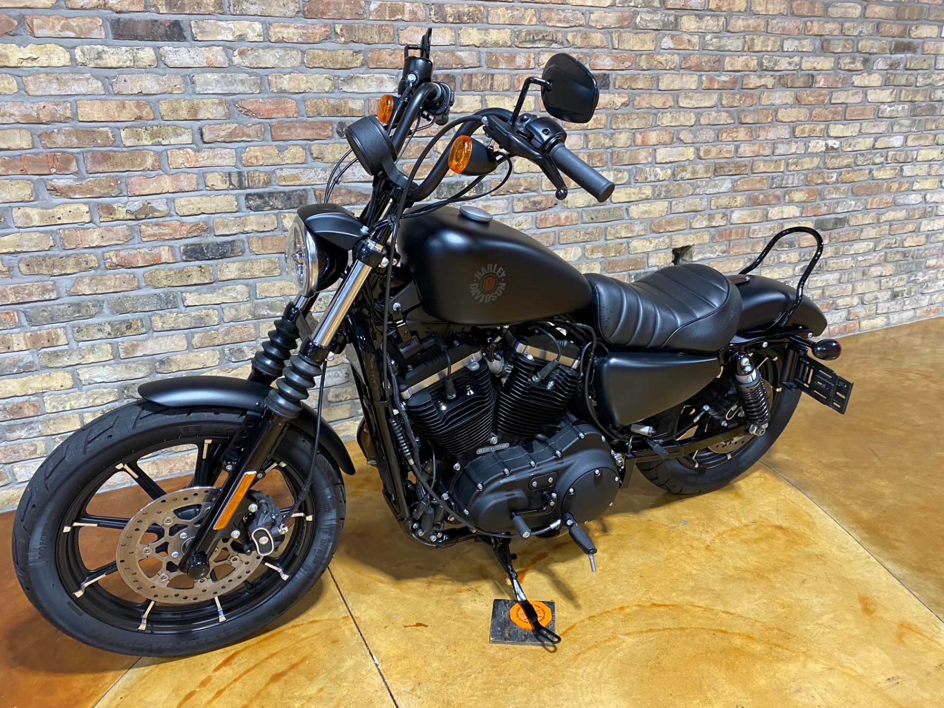 2020 Harley-Davidson Iron 883™ in Big Bend, Wisconsin - Photo 16