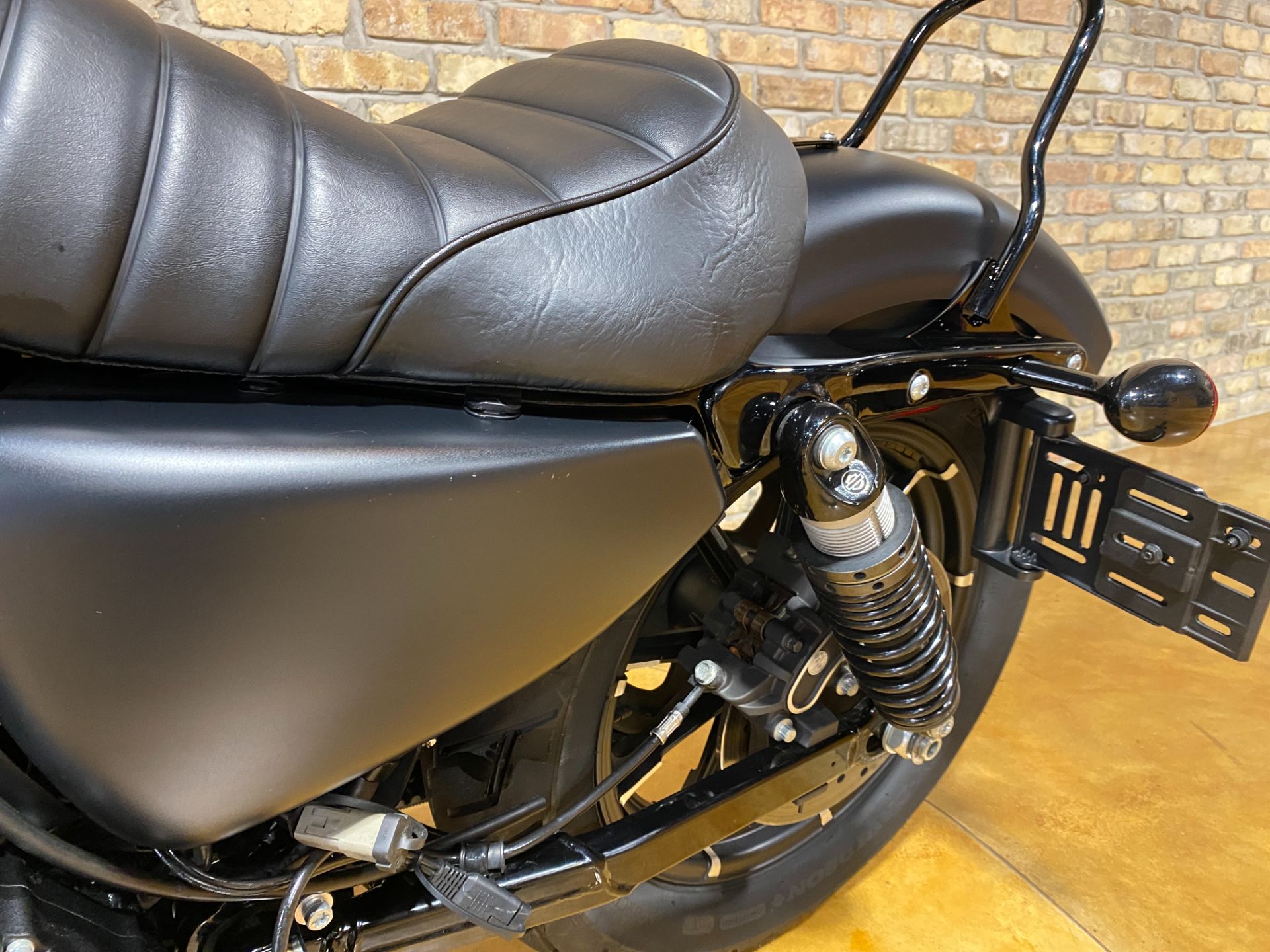 2020 Harley-Davidson Iron 883™ in Big Bend, Wisconsin - Photo 19