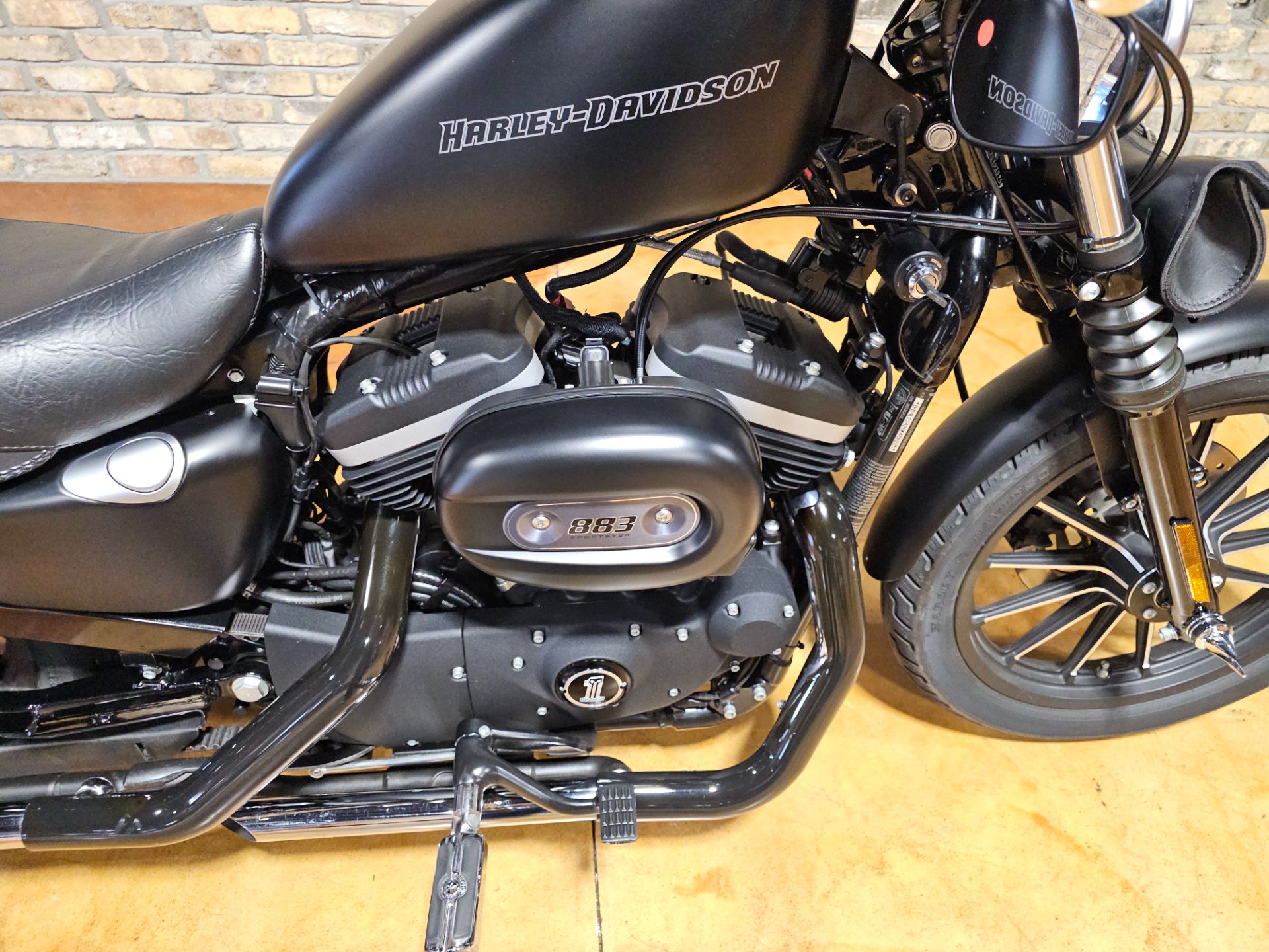 2009 Harley-Davidson Sportster® Iron 883™ in Big Bend, Wisconsin - Photo 5