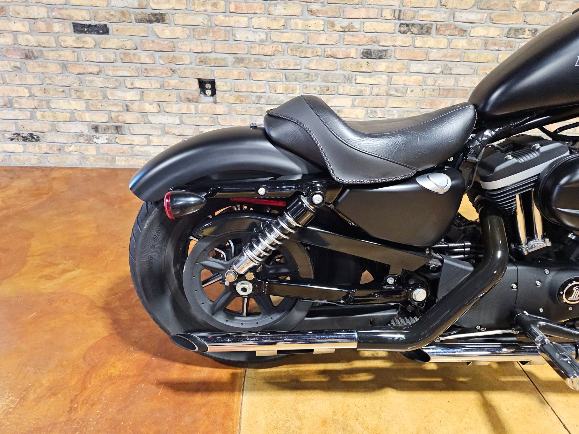 2009 Harley-Davidson Sportster® Iron 883™ in Big Bend, Wisconsin - Photo 6