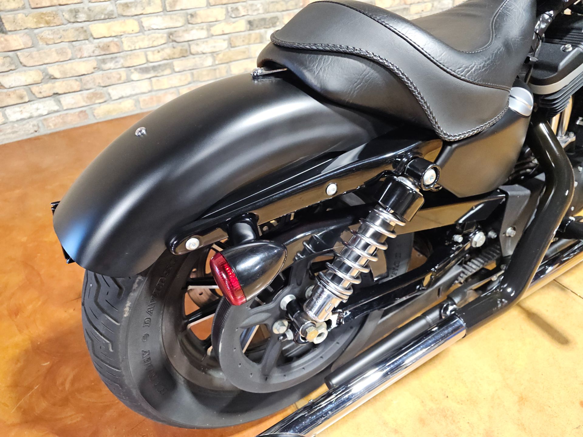 2009 Harley-Davidson Sportster® Iron 883™ in Big Bend, Wisconsin - Photo 19