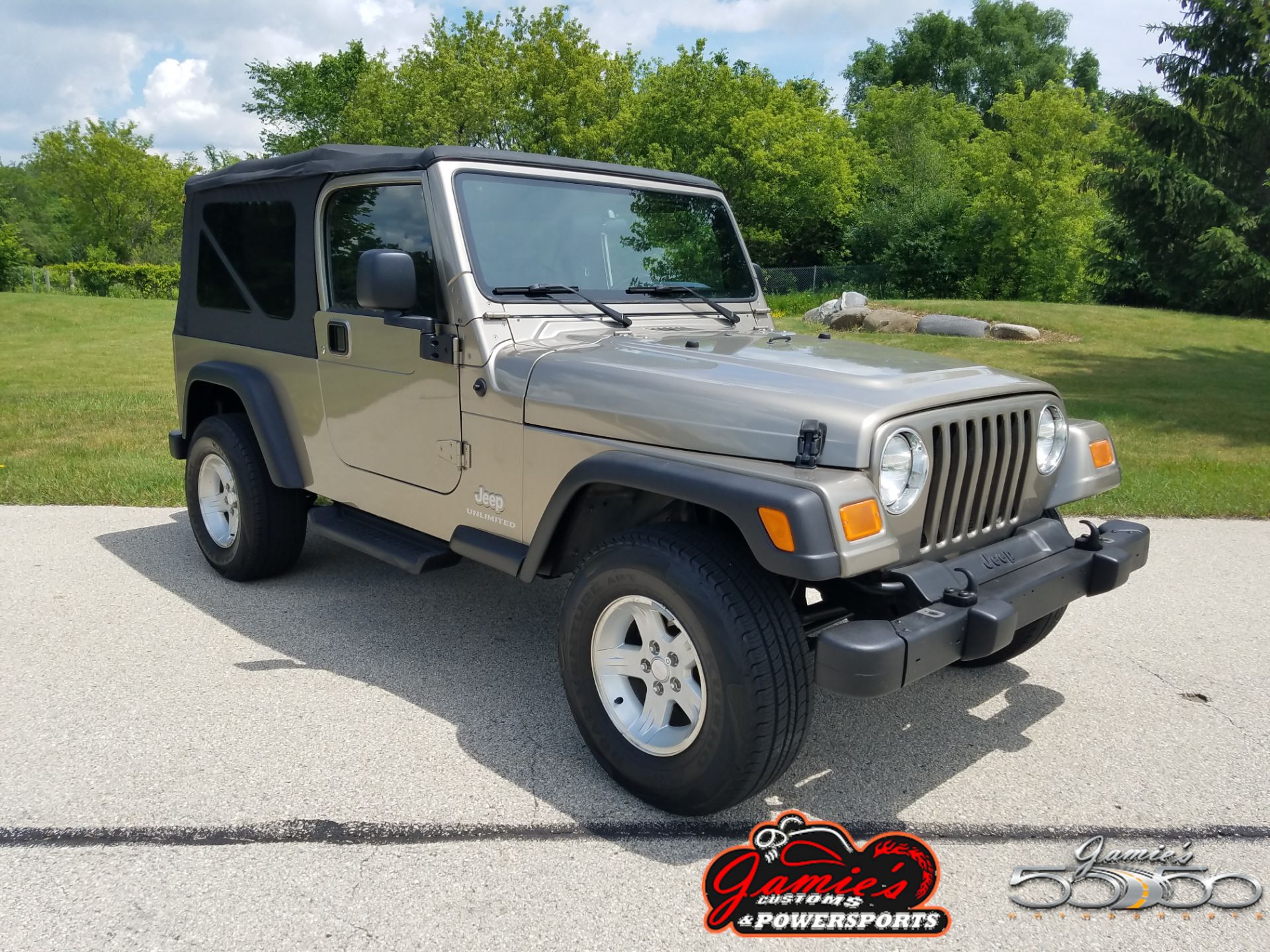 2005 Jeep® Wrangler Unlimited in Big Bend, Wisconsin - Photo 2