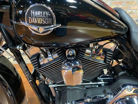 2009 Harley-Davidson Road King® Classic in Big Bend, Wisconsin - Photo 14