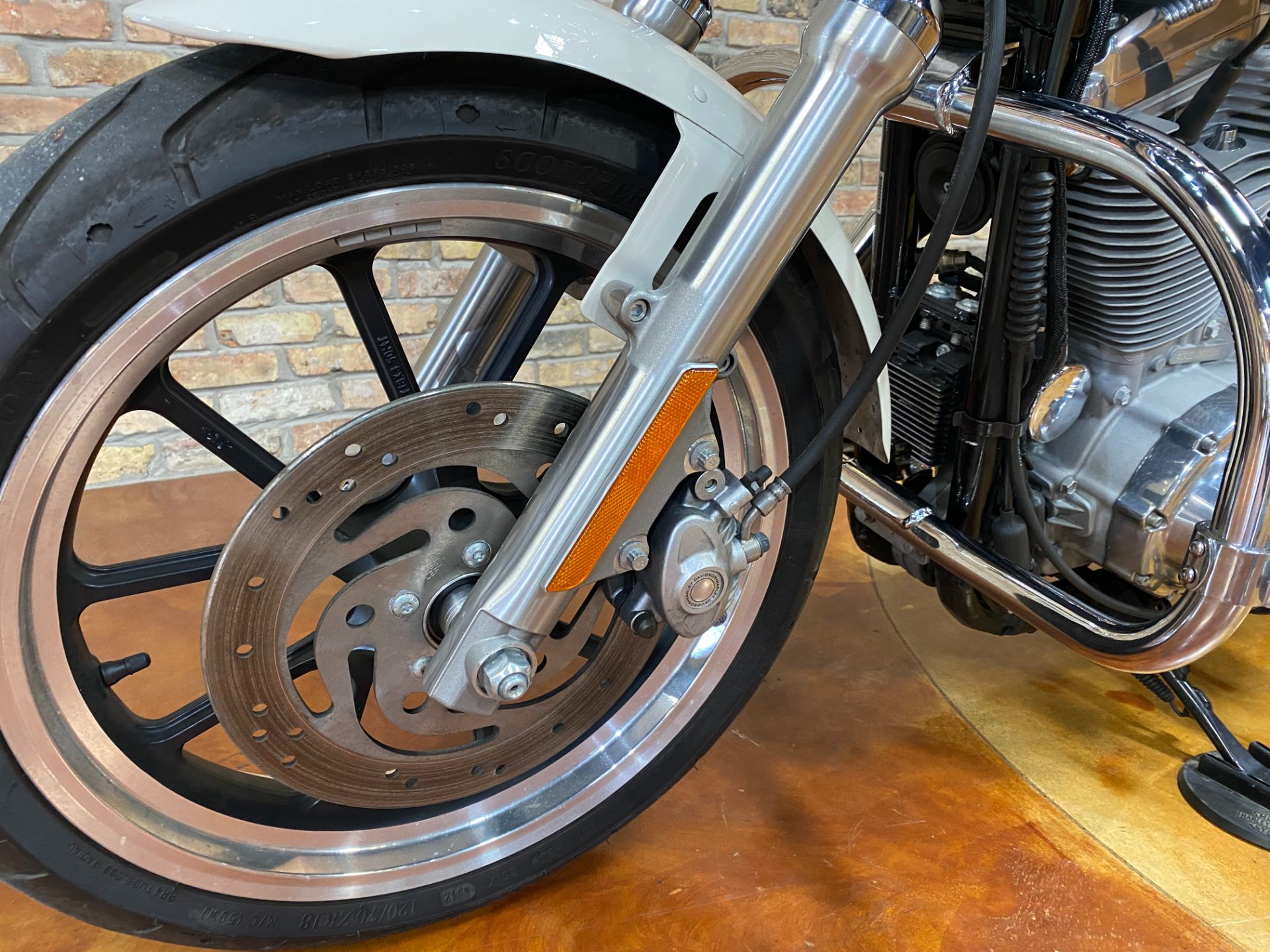 2013 Harley-Davidson Sportster® 883 SuperLow® in Big Bend, Wisconsin - Photo 12