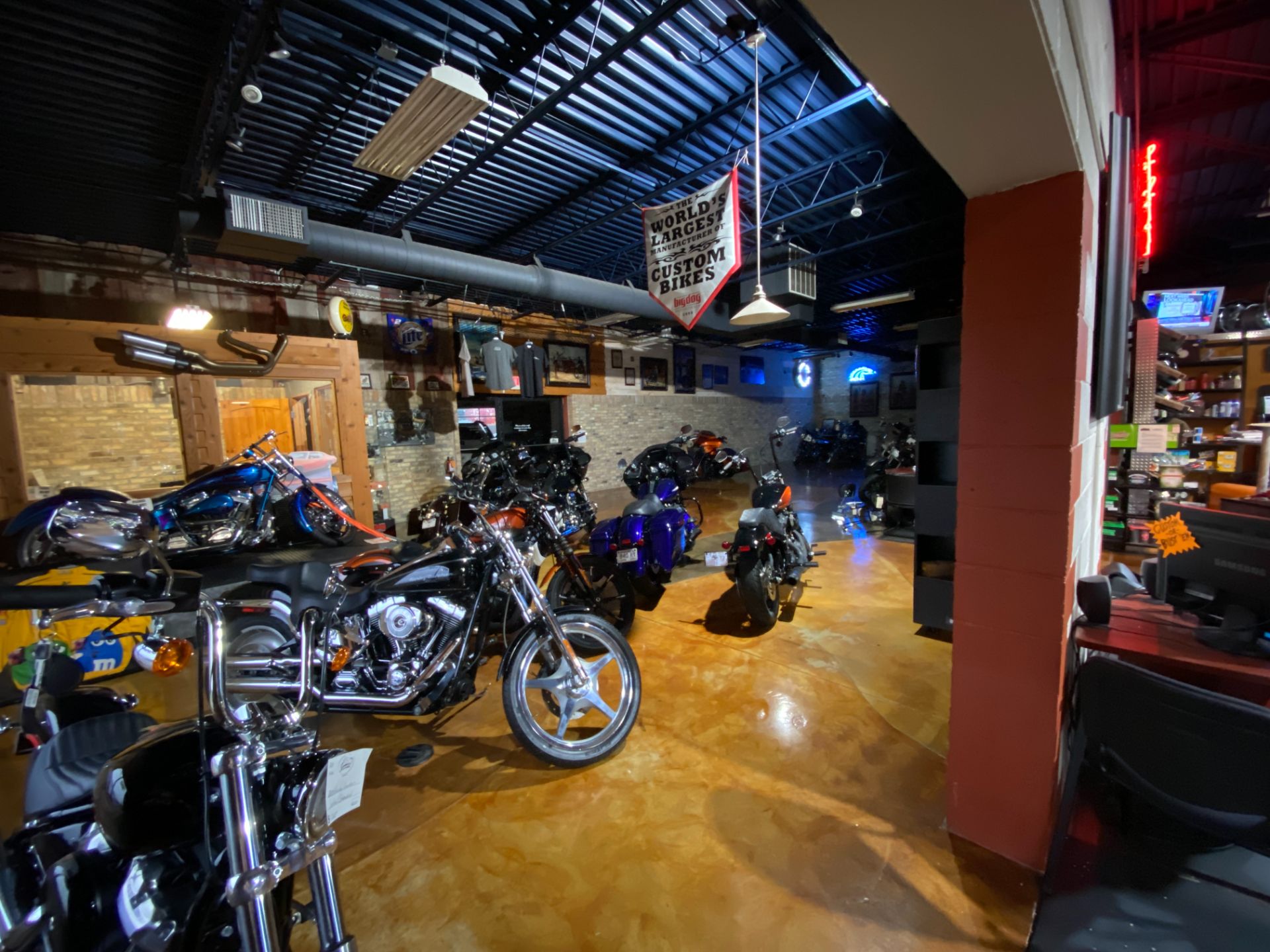 2020 Indian Motorcycle Challenger® Dark Horse® in Big Bend, Wisconsin - Photo 38