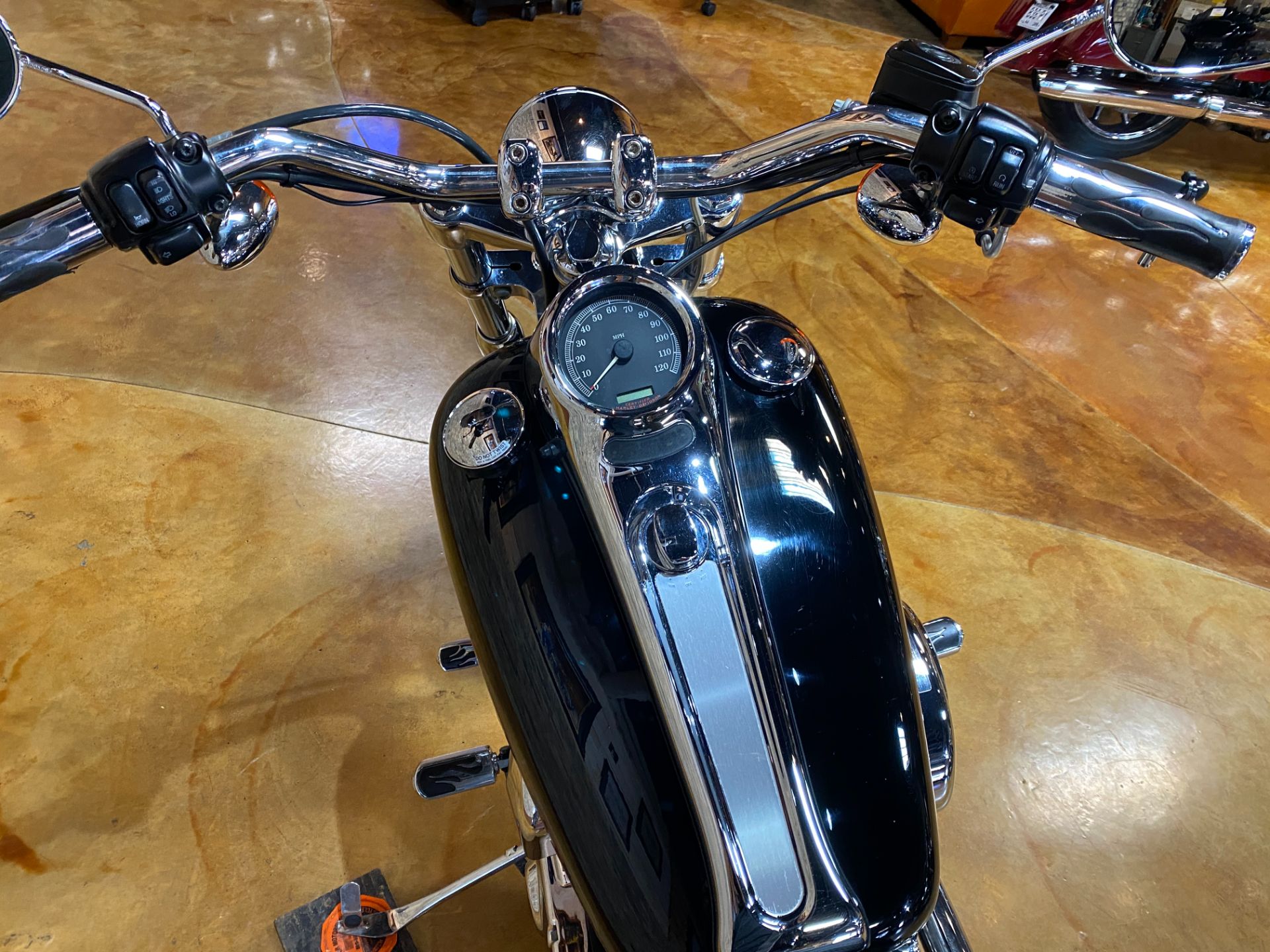 2004 Harley-Davidson FXSTD/FXSTDI Softail® Deuce™ in Big Bend, Wisconsin - Photo 7