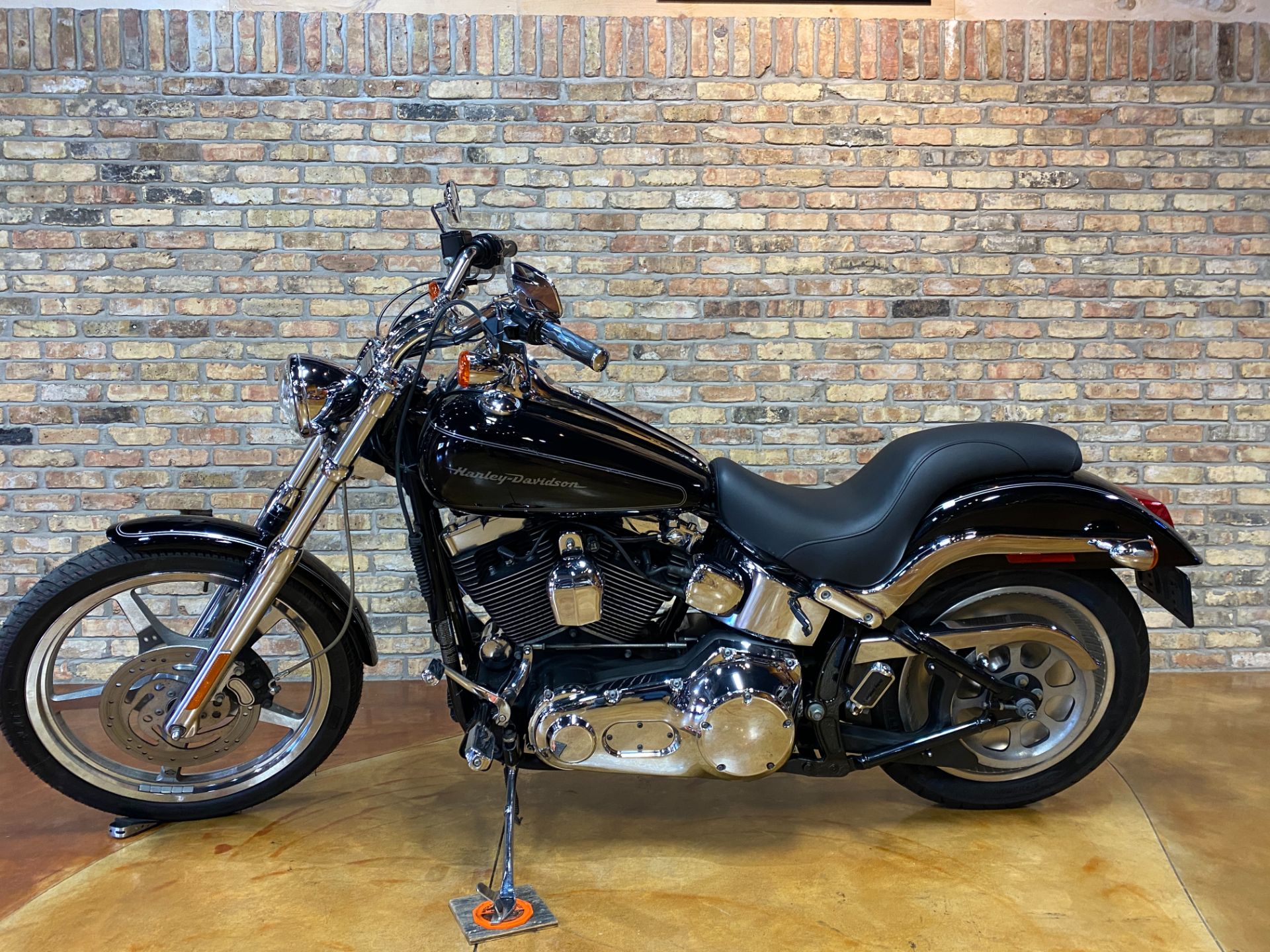 2004 Harley-Davidson FXSTD/FXSTDI Softail® Deuce™ in Big Bend, Wisconsin - Photo 10