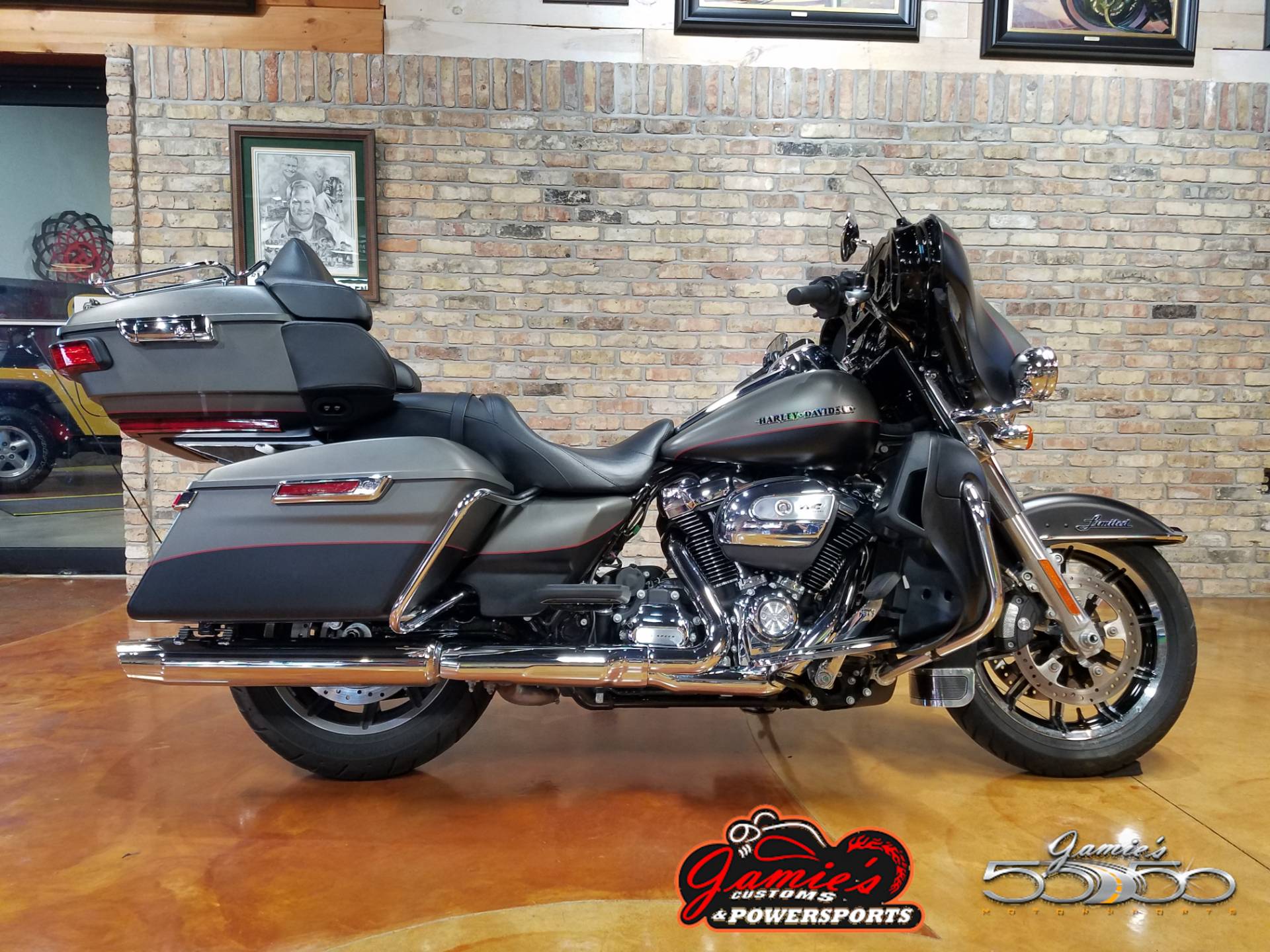 Used 2019 Harley Davidson Ultra Limited Motorcycles In Big Bend Wi 4330 Industrial Gray Denim Black Denim