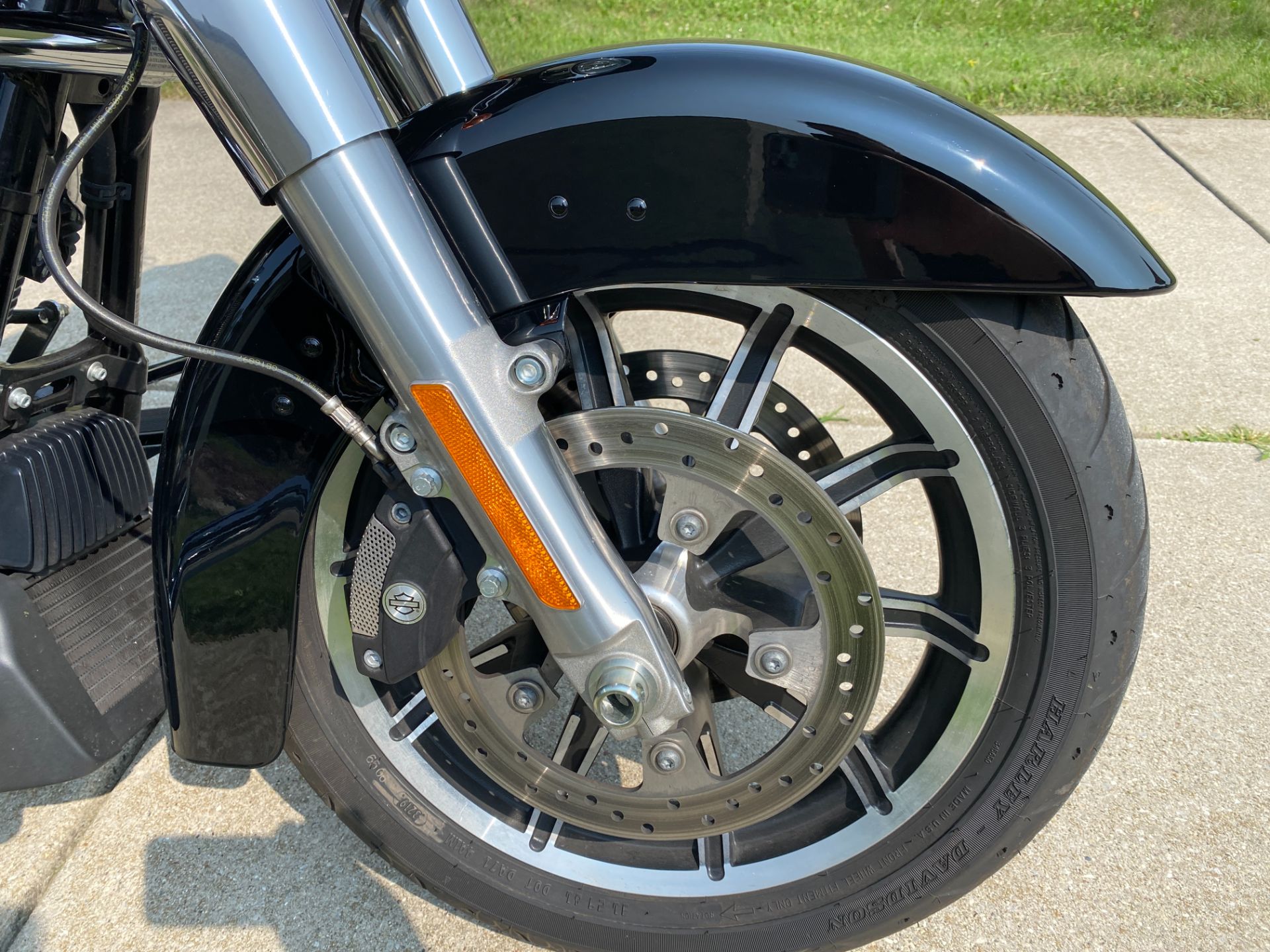 2020 Harley-Davidson Electra Glide® Standard in Big Bend, Wisconsin - Photo 6