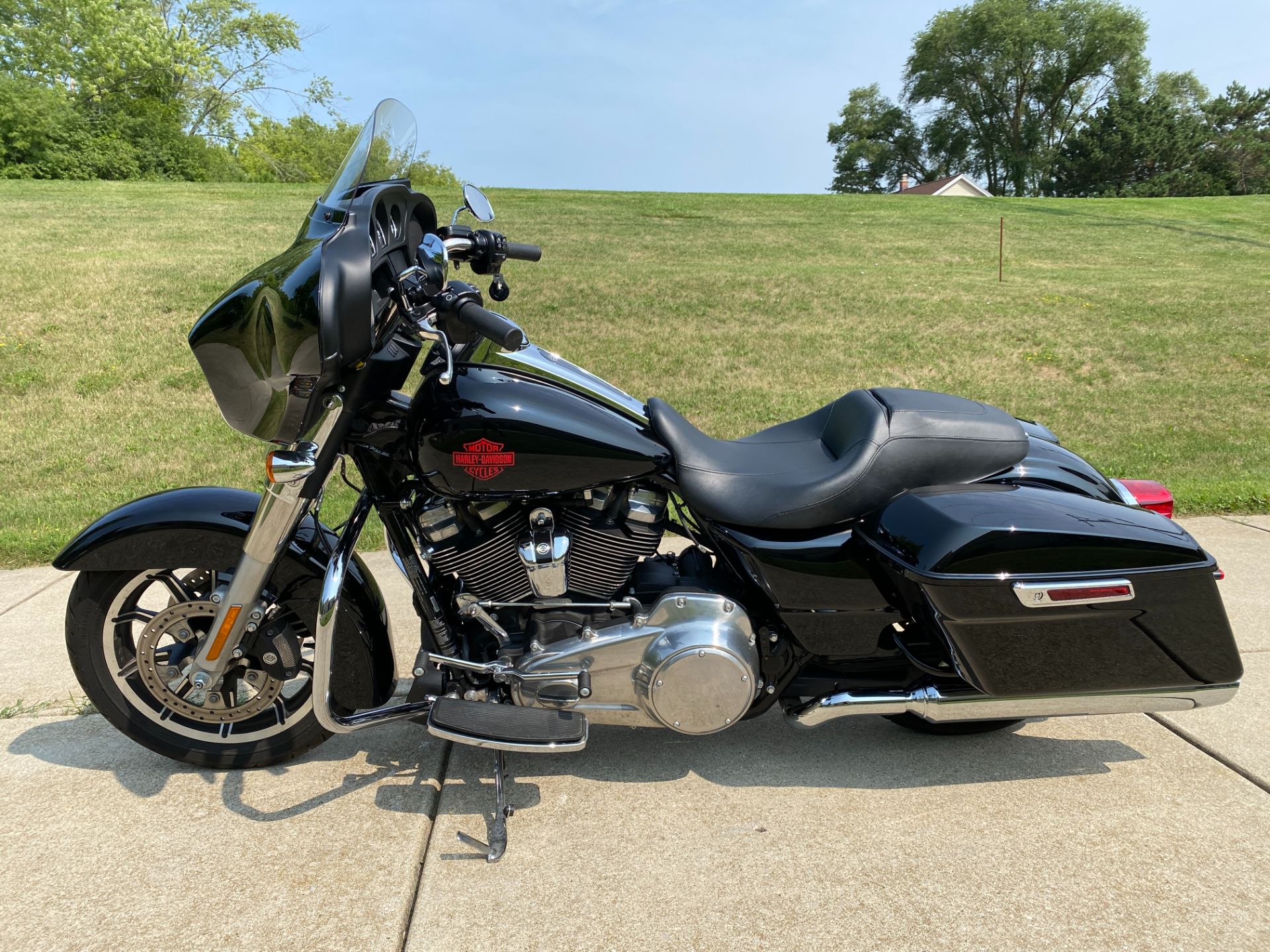2020 Harley-Davidson Electra Glide® Standard in Big Bend, Wisconsin - Photo 18