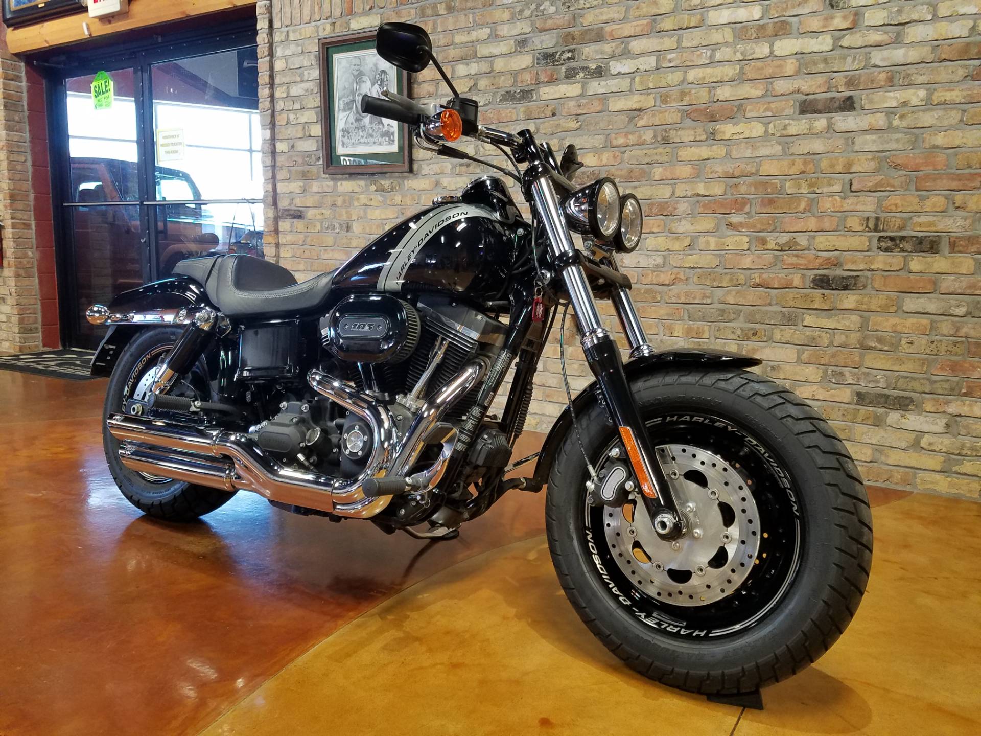 2016 Harley-Davidson Fat Bob® in Big Bend, Wisconsin - Photo 2