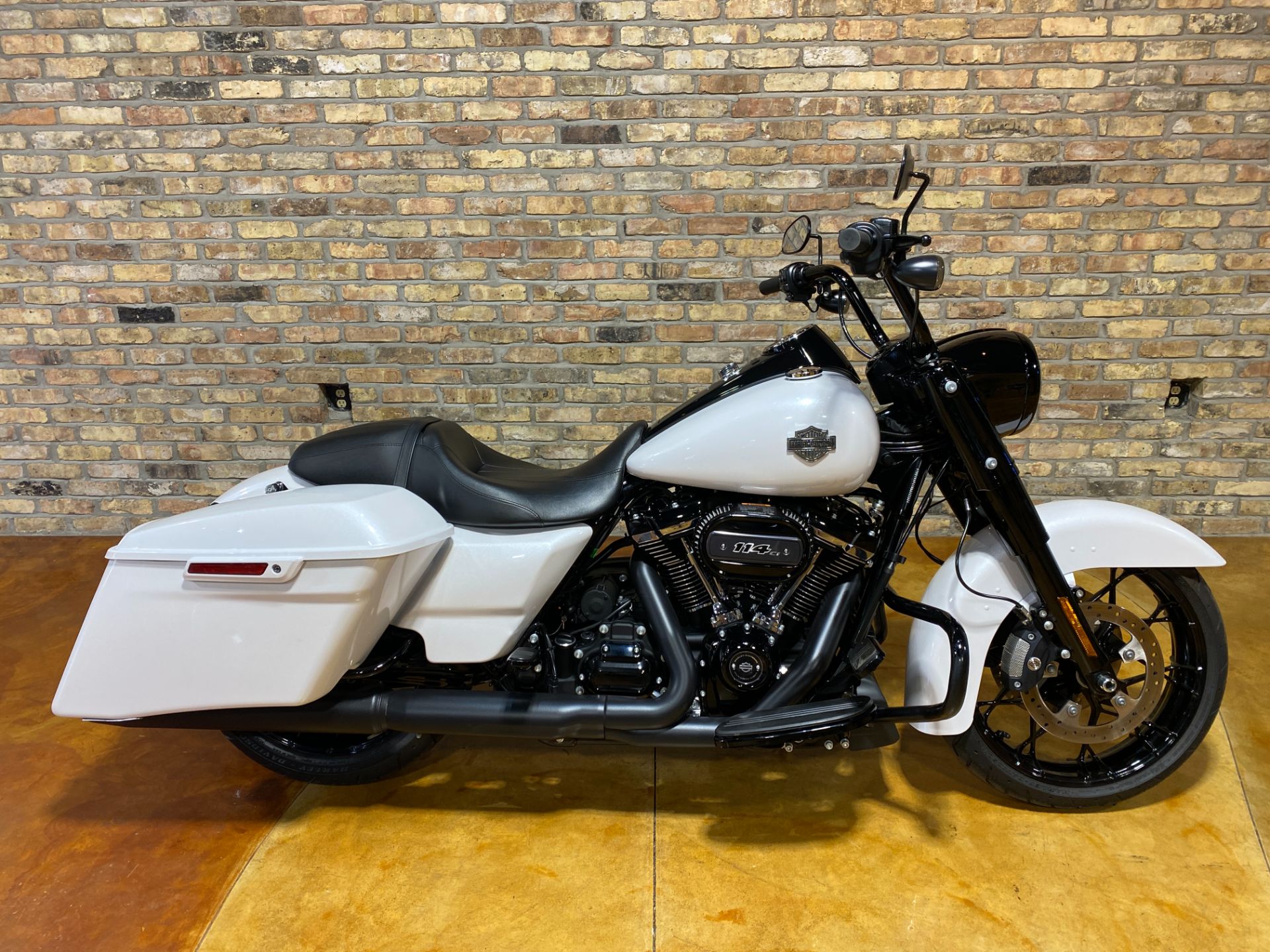 2024 Harley-Davidson Road King® Special in Big Bend, Wisconsin - Photo 17