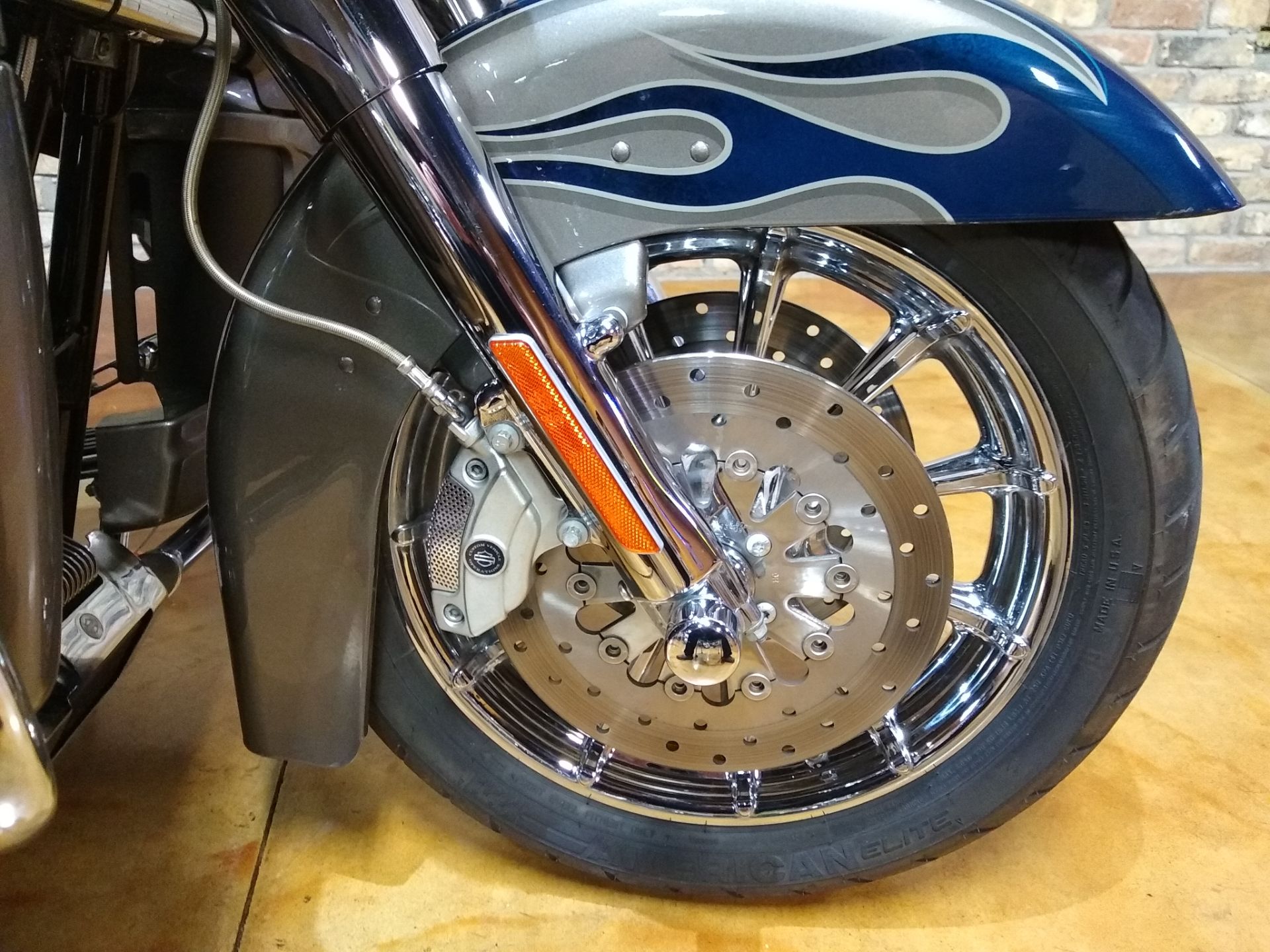 2010 Harley-Davidson CVO™ Ultra Classic® Electra Glide® in Big Bend, Wisconsin - Photo 5