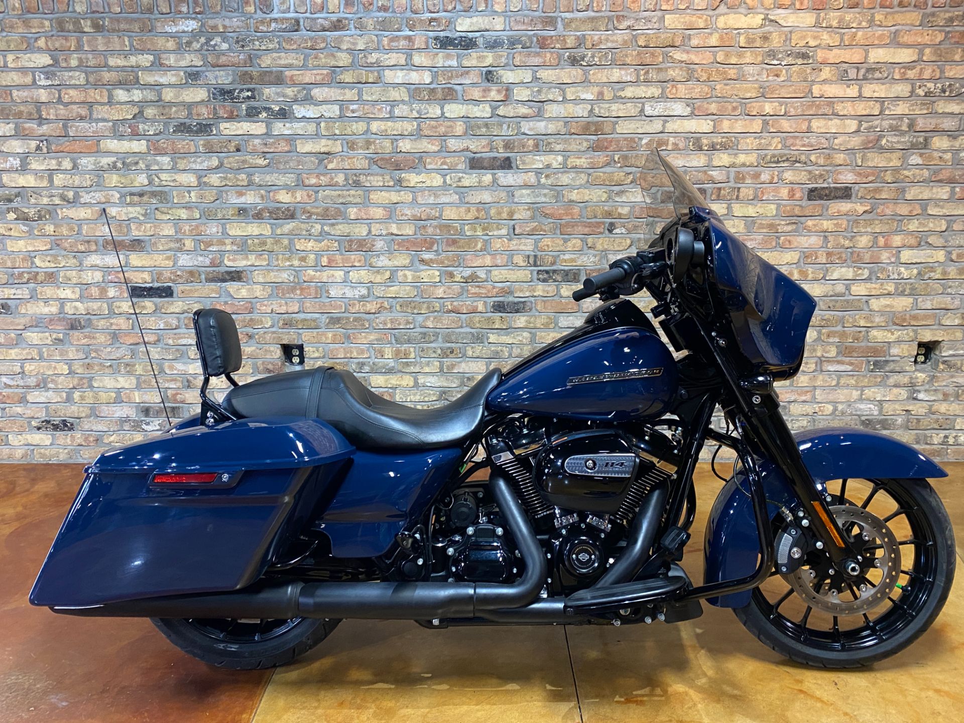 2019 Harley-Davidson Street Glide® Special in Big Bend, Wisconsin - Photo 3