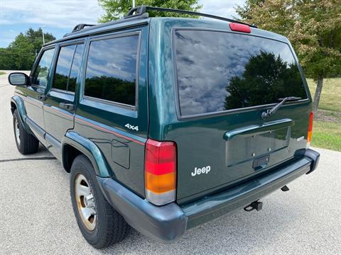 2001 Jeep® Cherokee Sport in Big Bend, Wisconsin - Photo 10