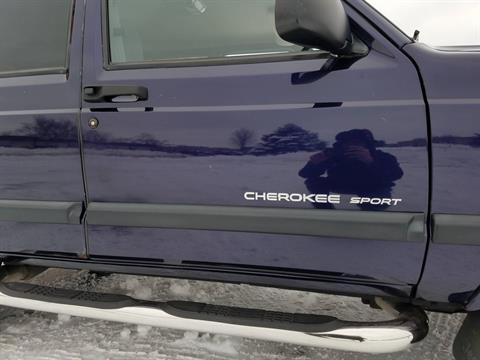 1999 Jeep® Cherokee Sport in Big Bend, Wisconsin - Photo 12