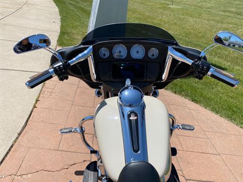 2022 Harley-Davidson Street Glide® in Big Bend, Wisconsin - Photo 9