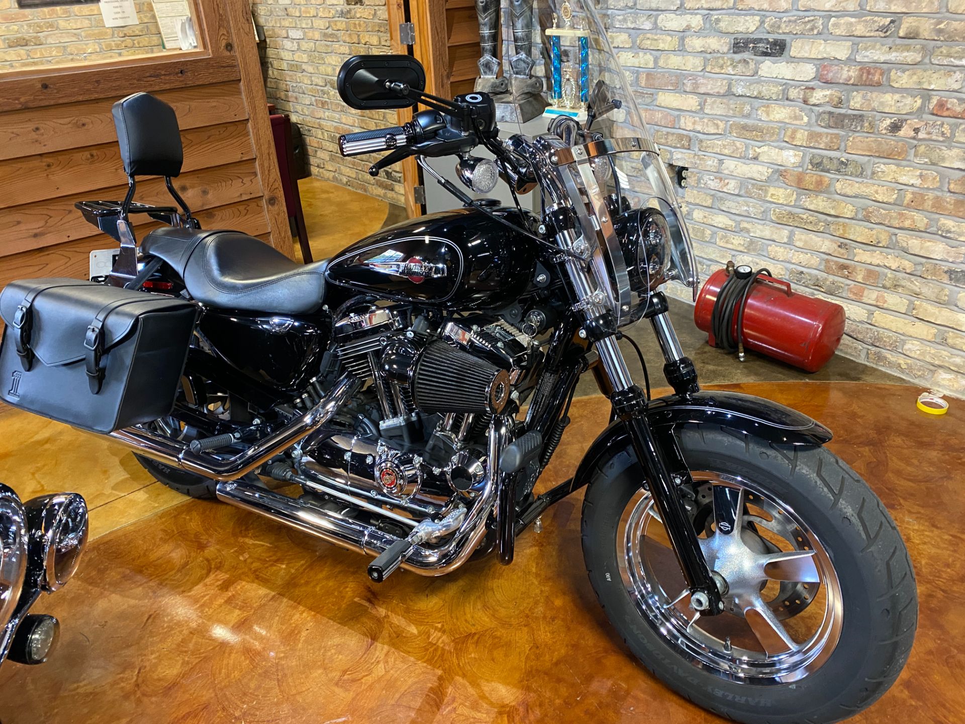 2014 Harley-Davidson 1200 Custom in Big Bend, Wisconsin - Photo 2