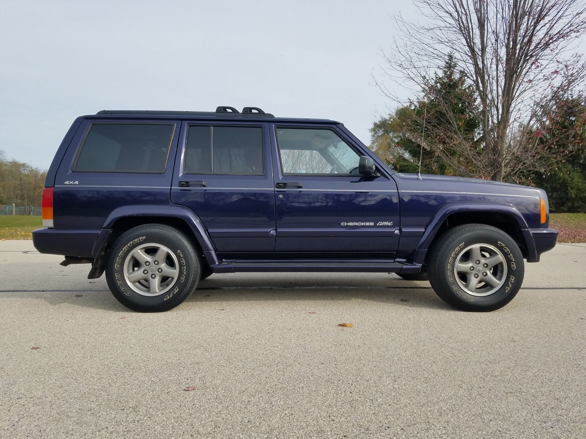 1999 Jeep® Cherokee Classic in Big Bend, Wisconsin - Photo 5