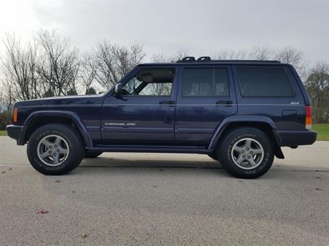 1999 Jeep® Cherokee Classic in Big Bend, Wisconsin - Photo 8
