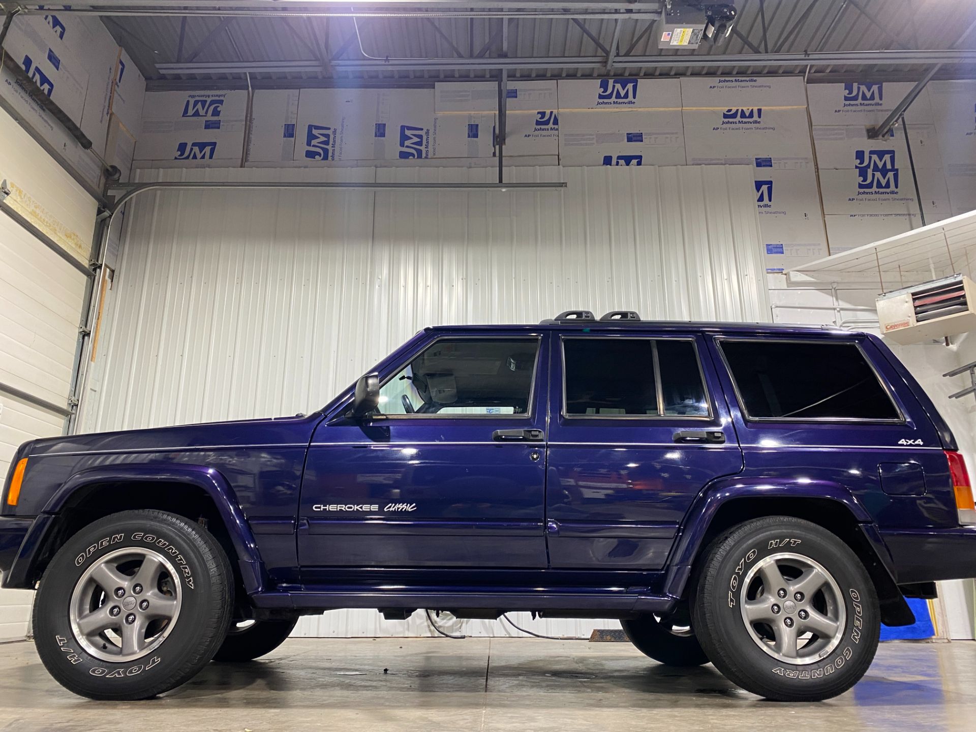 1999 Jeep® Cherokee Classic in Big Bend, Wisconsin - Photo 3