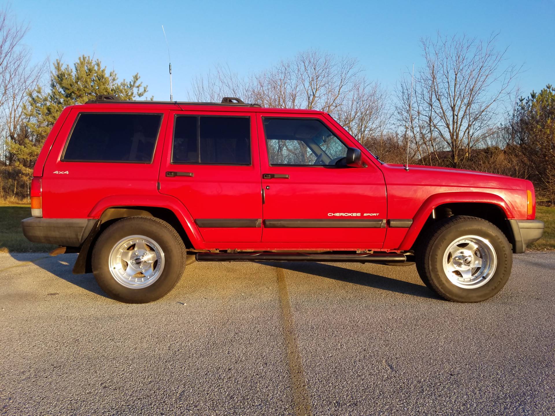 2000 Jeep® Cherokee Sport in Big Bend, Wisconsin - Photo 6