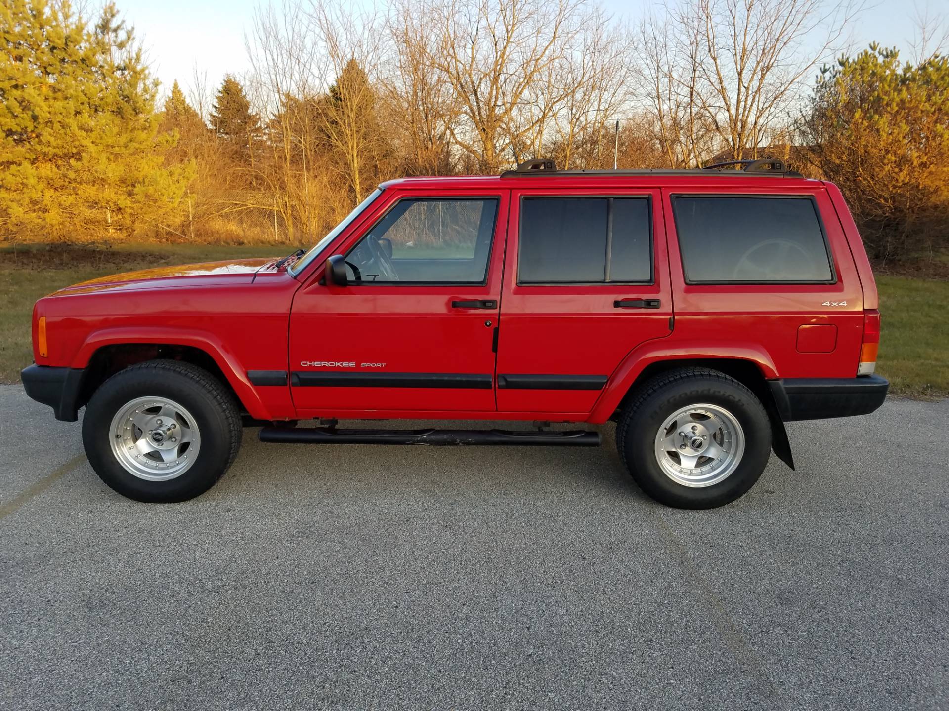 Used 2000 Jeep® Cherokee Sport Automobile in Big Bend WI 4344 Flame Red