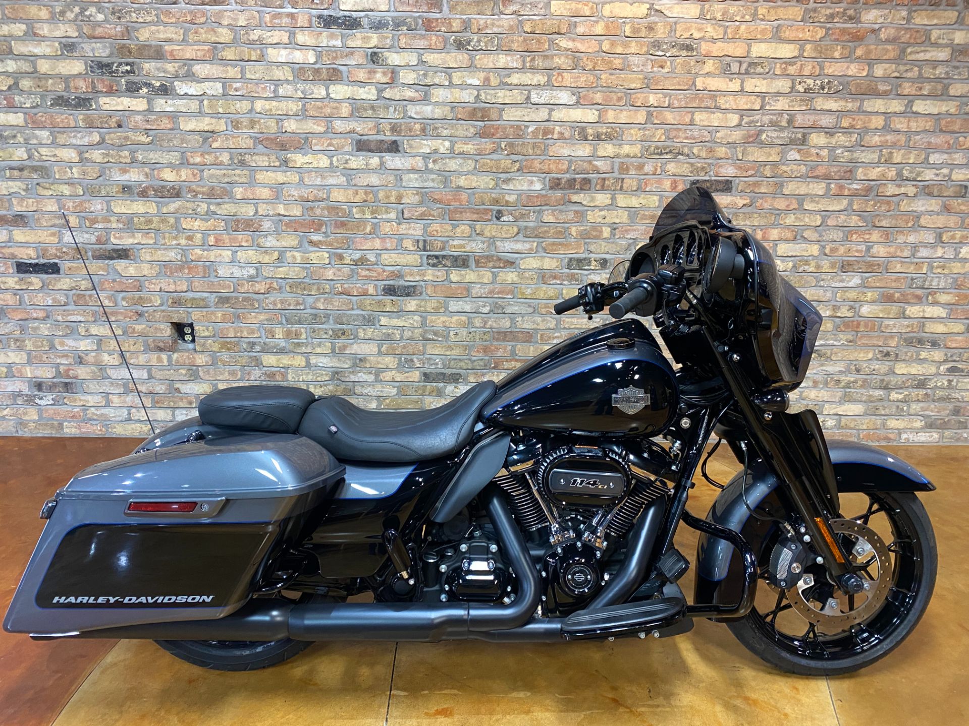 2021 Harley-Davidson Street Glide® Special in Big Bend, Wisconsin - Photo 10