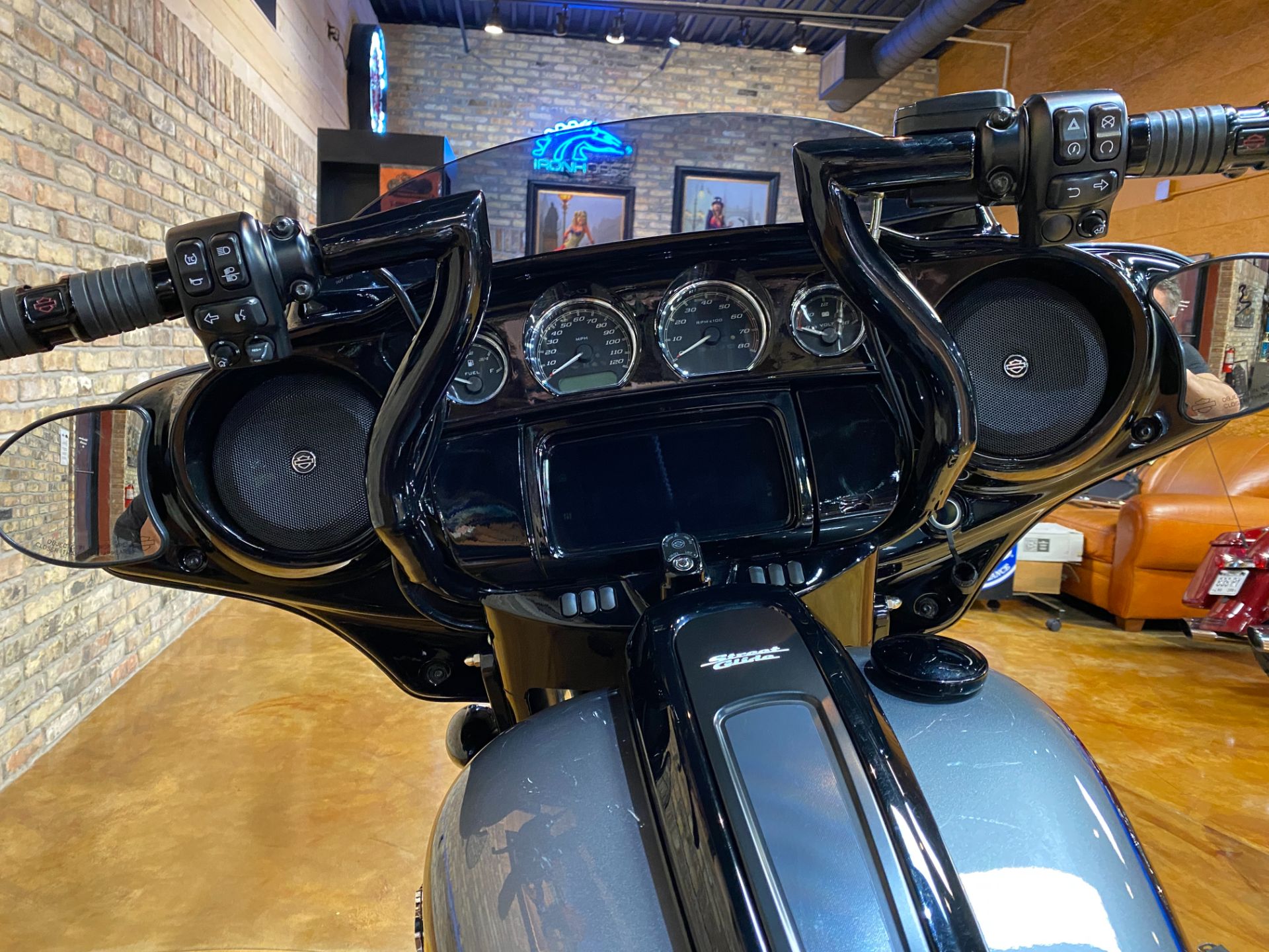 2021 Harley-Davidson Street Glide® Special in Big Bend, Wisconsin - Photo 8