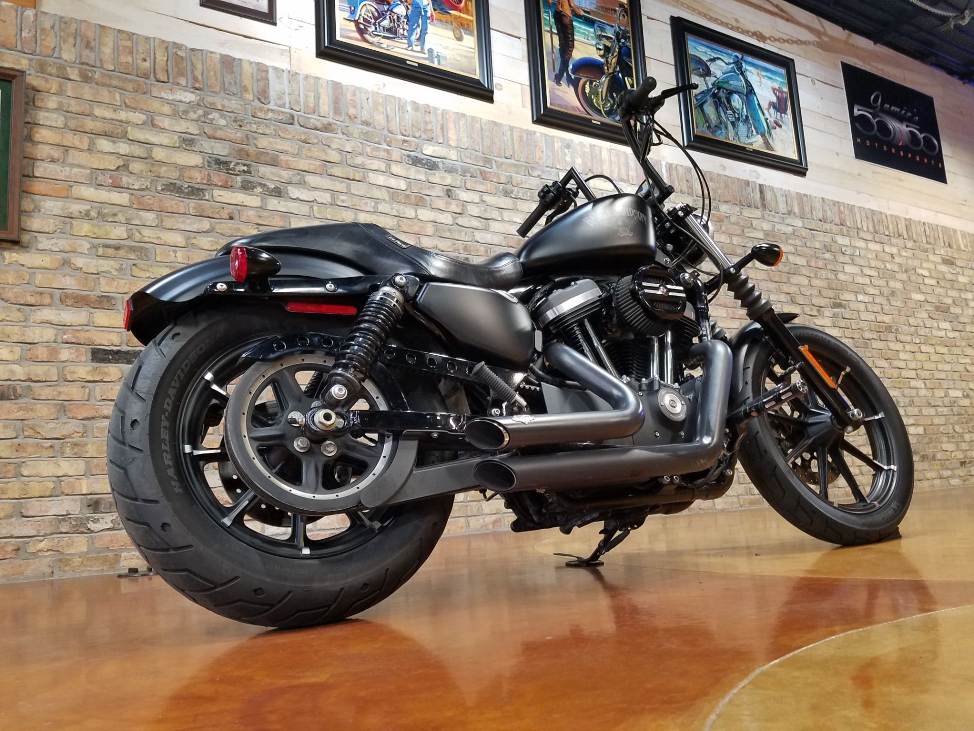 2017 Harley-Davidson Iron 883™ in Big Bend, Wisconsin - Photo 16