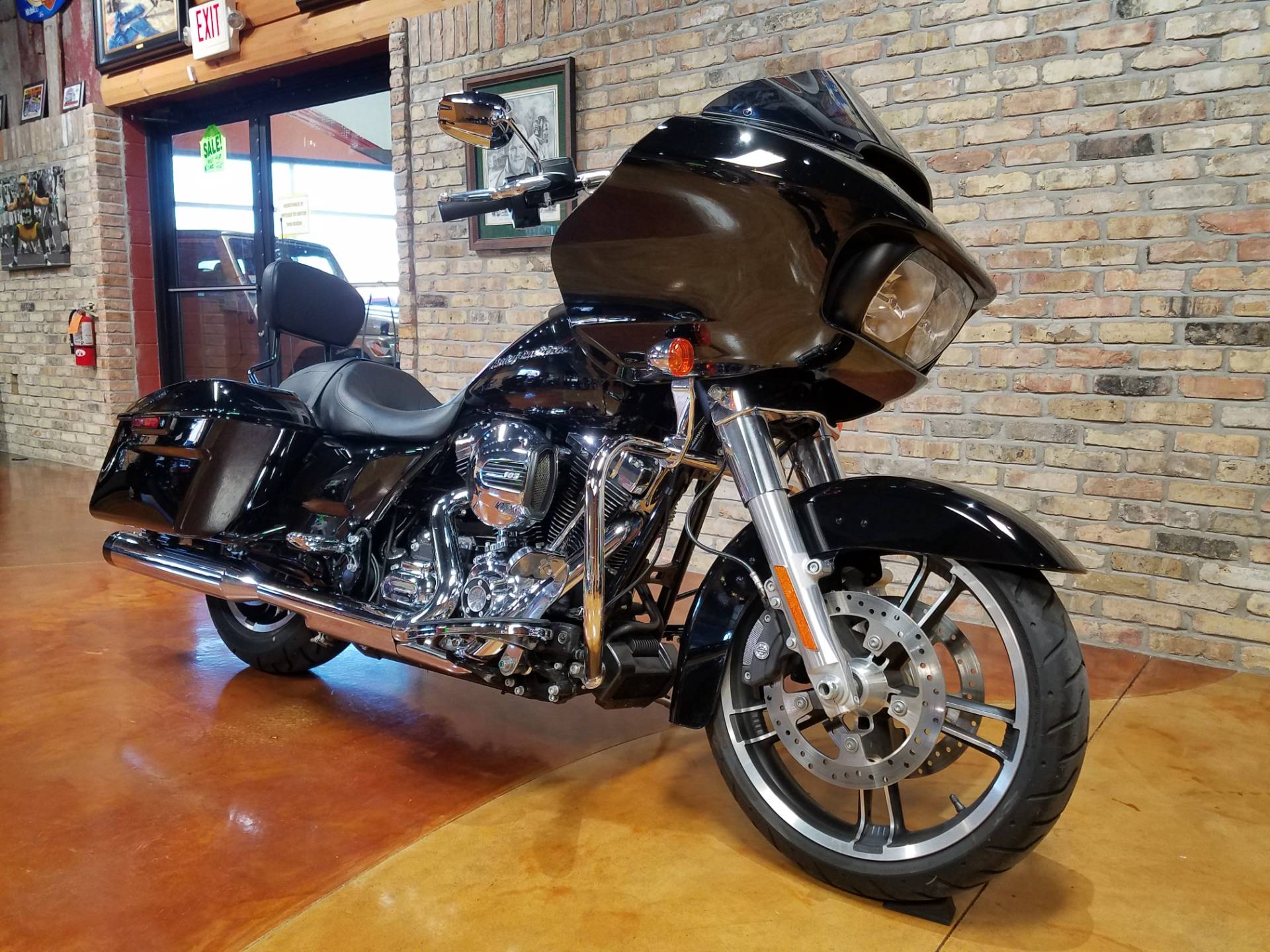 2016 Harley-Davidson Road Glide® Special in Big Bend, Wisconsin - Photo 2