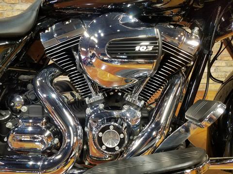 2016 Harley-Davidson Road Glide® Special in Big Bend, Wisconsin - Photo 8