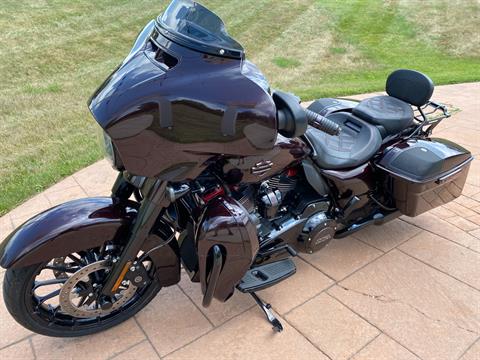 2019 Harley-Davidson CVO™ Street Glide® in Big Bend, Wisconsin - Photo 7