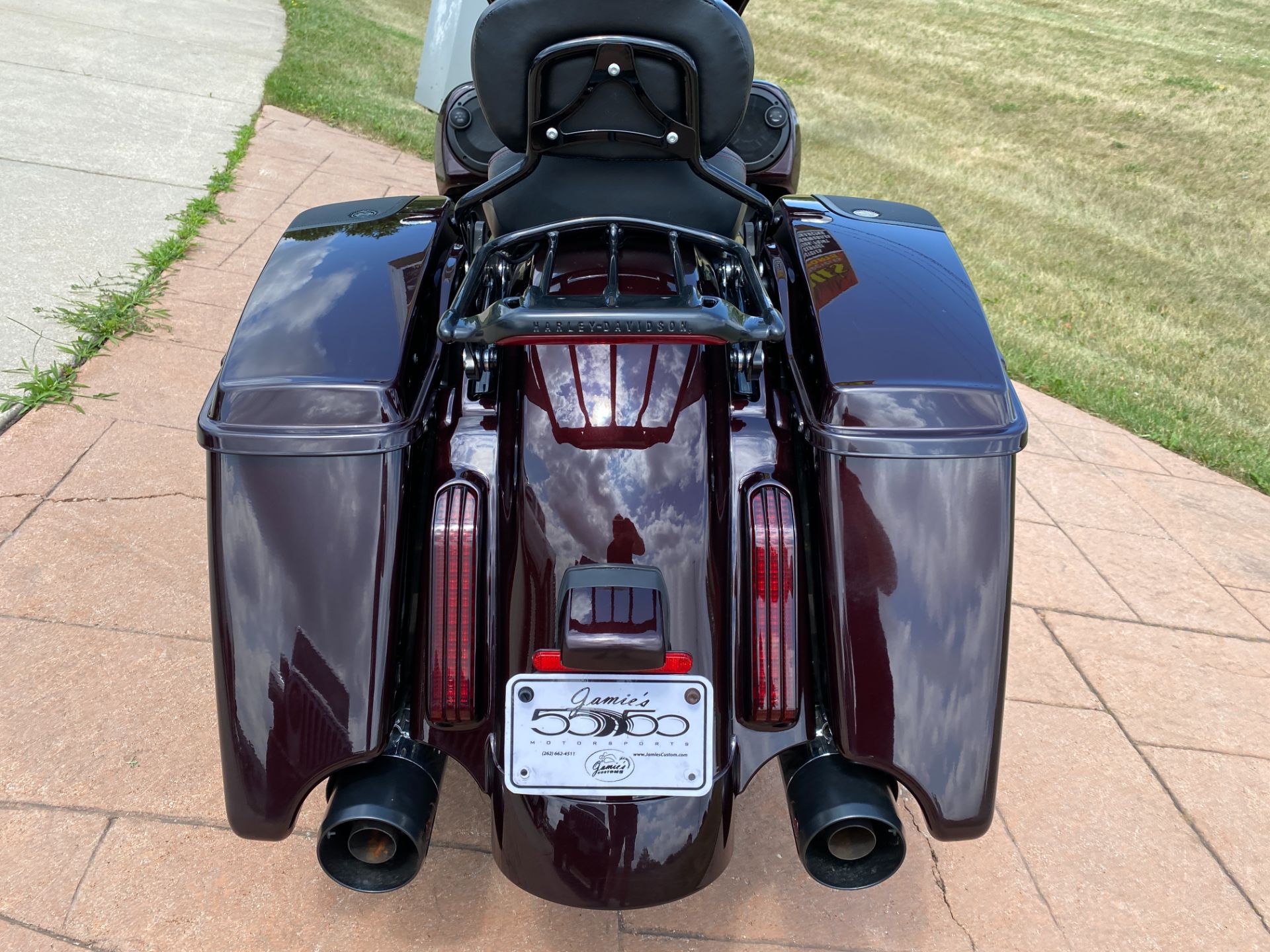 2019 Harley-Davidson CVO™ Street Glide® in Big Bend, Wisconsin - Photo 9