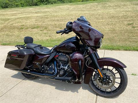 2019 Harley-Davidson CVO™ Street Glide® in Big Bend, Wisconsin - Photo 3
