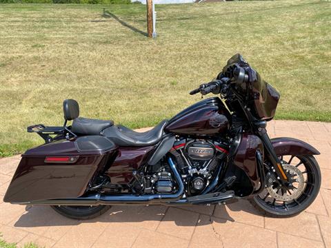 2019 Harley-Davidson CVO™ Street Glide® in Big Bend, Wisconsin - Photo 19