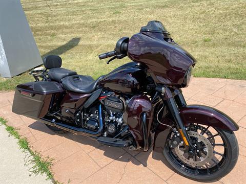2019 Harley-Davidson CVO™ Street Glide® in Big Bend, Wisconsin - Photo 26