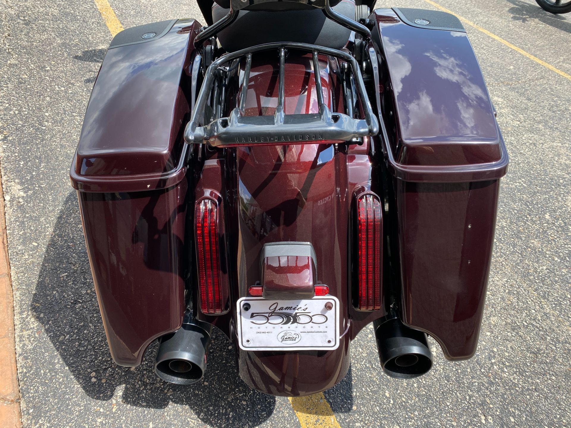 2019 Harley-Davidson CVO™ Street Glide® in Big Bend, Wisconsin - Photo 27