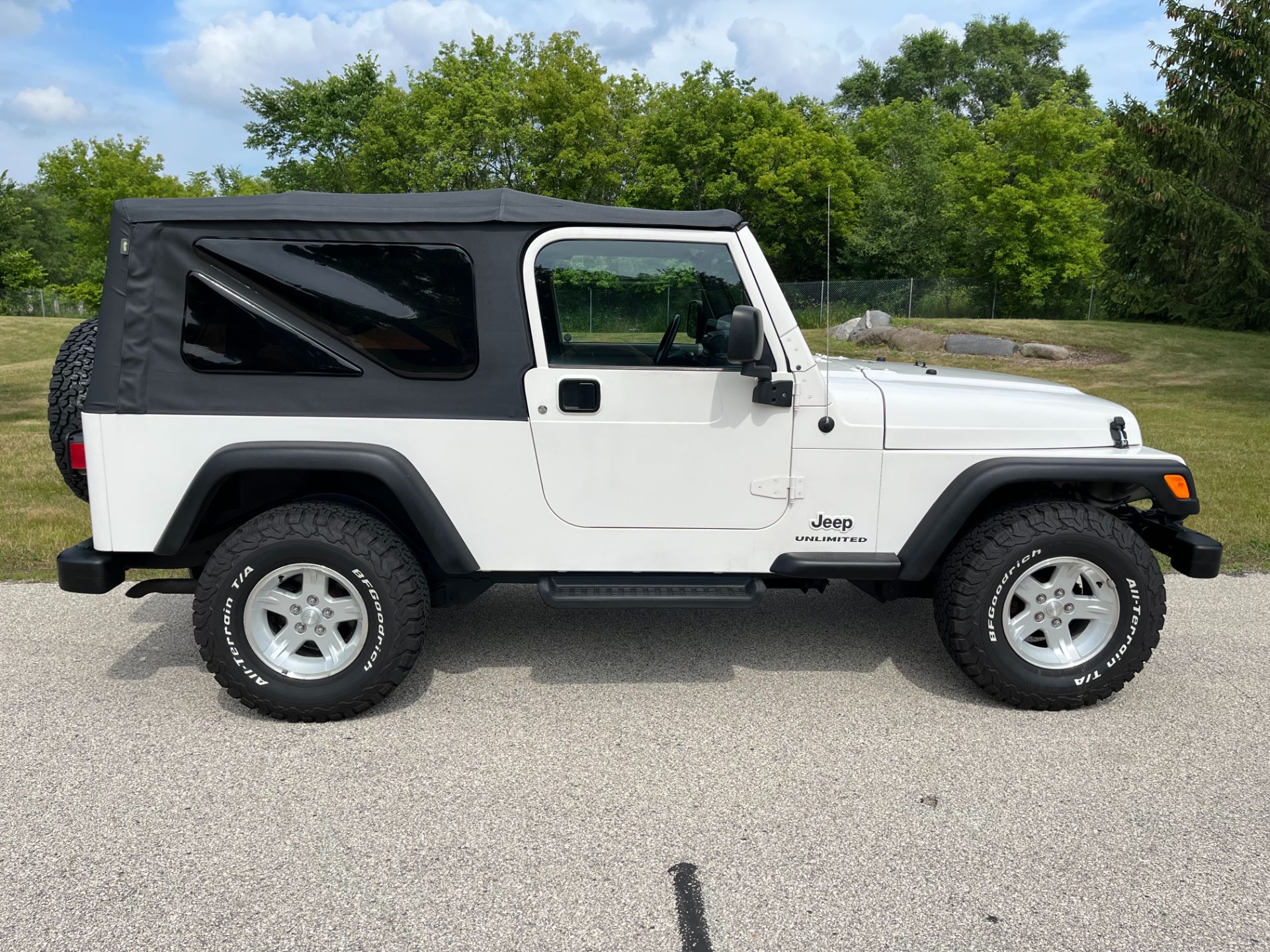 2006 Jeep® Wrangler Unlimited in Big Bend, Wisconsin - Photo 4