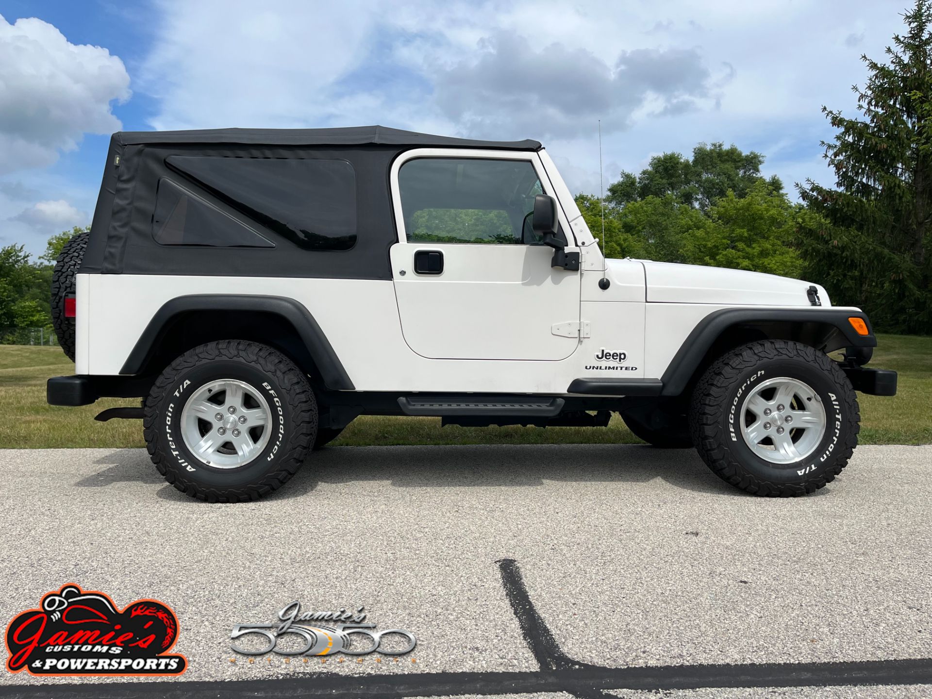 2006 Jeep® Wrangler Unlimited in Big Bend, Wisconsin - Photo 2