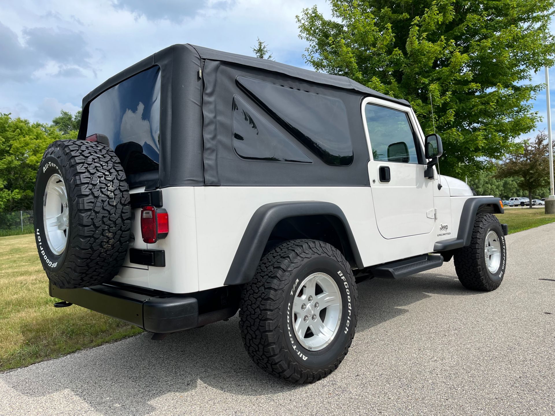 2006 Jeep® Wrangler Unlimited in Big Bend, Wisconsin - Photo 8
